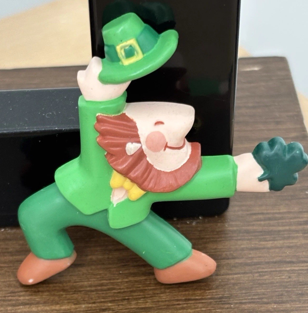 Vintage 1989 Hallmark Cards Leprechaun Brooch Pin- 2 in length