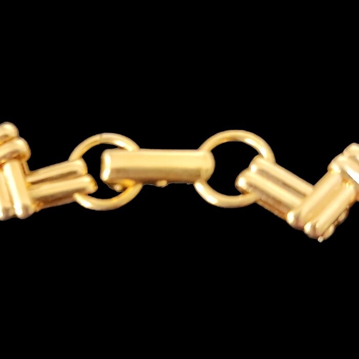 Vintage Zigzag Avon Necklace Gold Tone Elegant Classic Manhattan Daily
