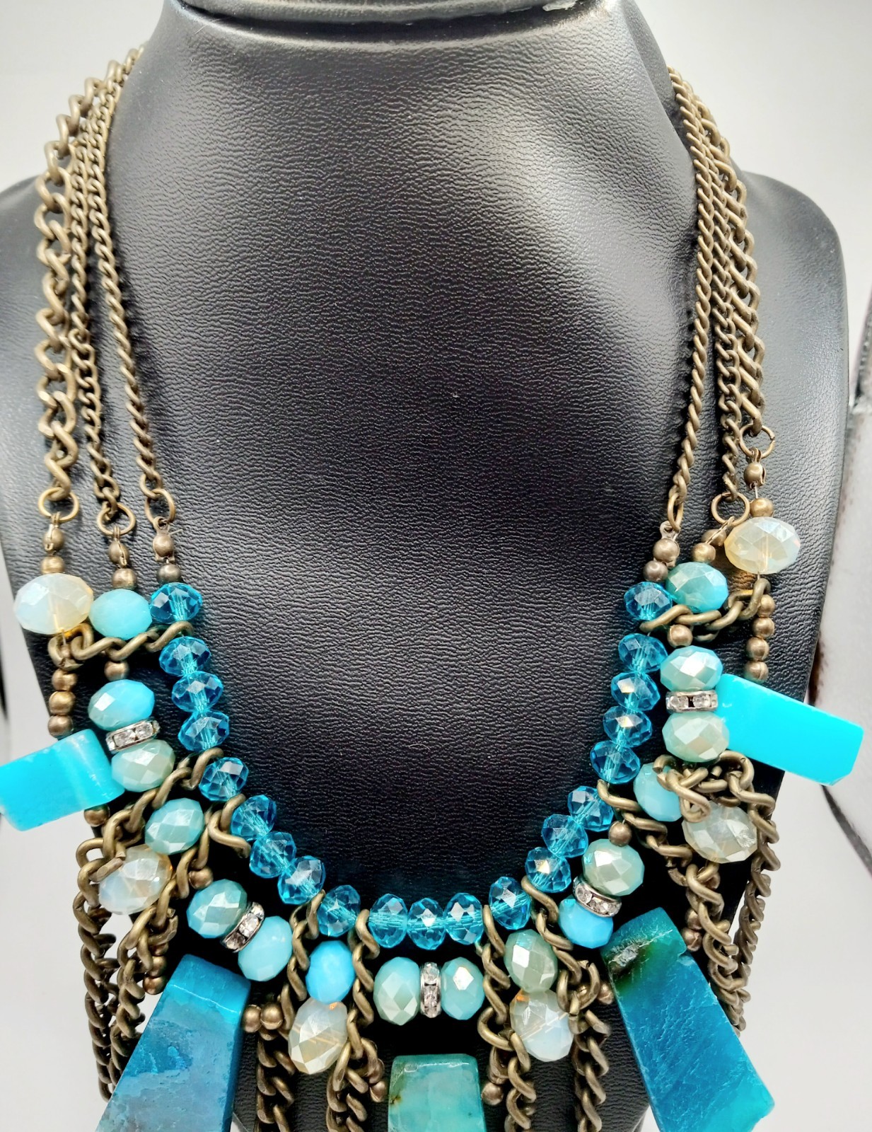 Vtg Natural Polished Stone & Brass Faceted Crystal Statement Necklace 8.5″ Drop
