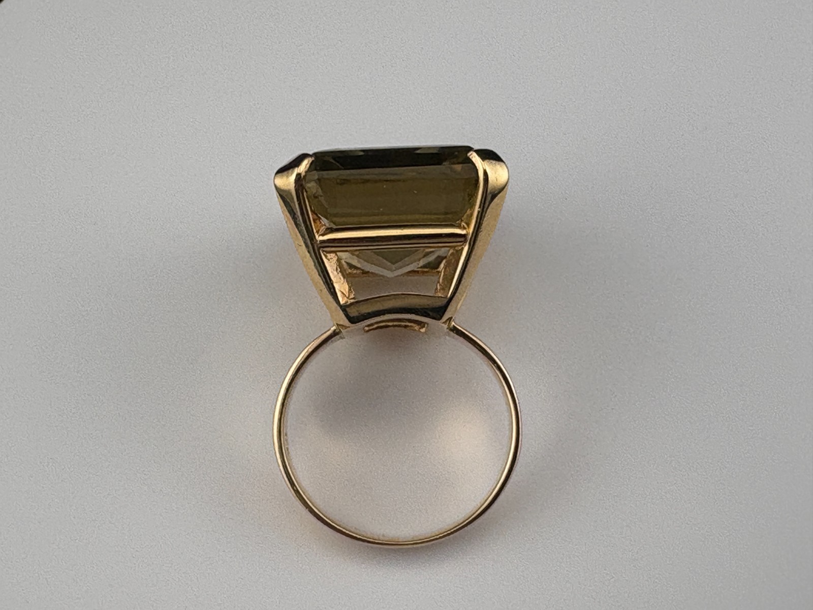 Vintage 18k Gold Large Emerald Cut Quartz Cocktail Ring 13.77g Statement Ring
