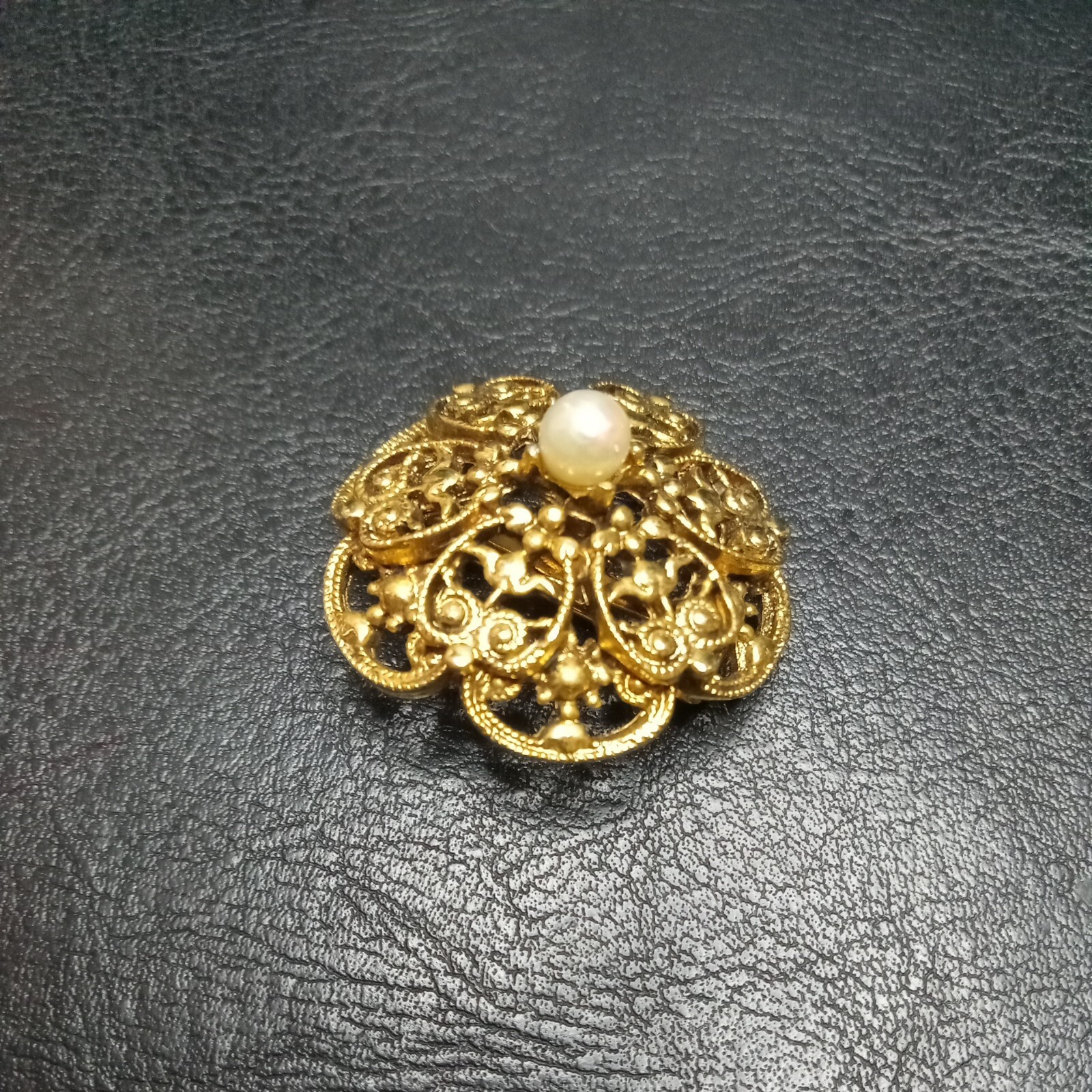 Vintage Signed TACOA Flower Pin Brooch Faux Pearl. 3417