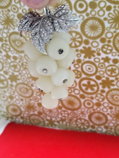 Large Vintage Rhinestone and Free Moving Lucite Bunch of Grapes Brooch.