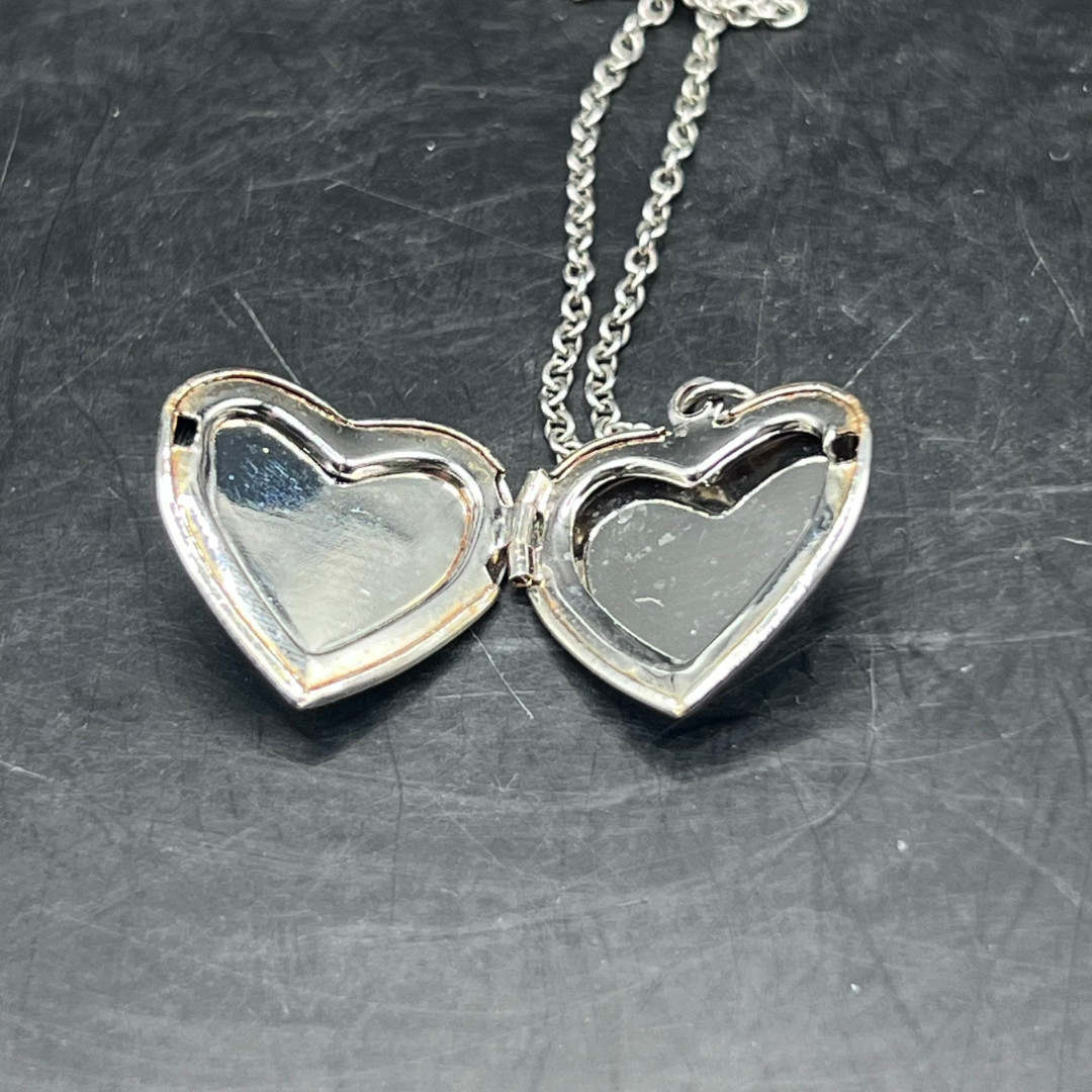 Vintage Locket Pendant Necklace Silver Chain Blue Heart Shape Magic Boho Fashion