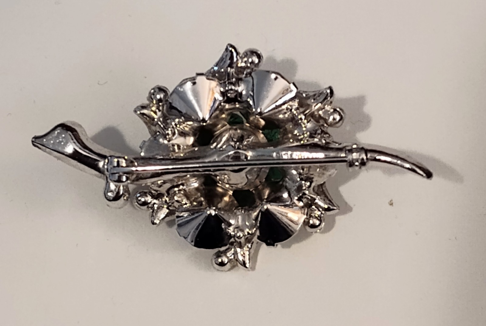 Vintage Stunning Eisenberg Ice Clear & Emerald Green Crystal Bouquet Brooch 6808