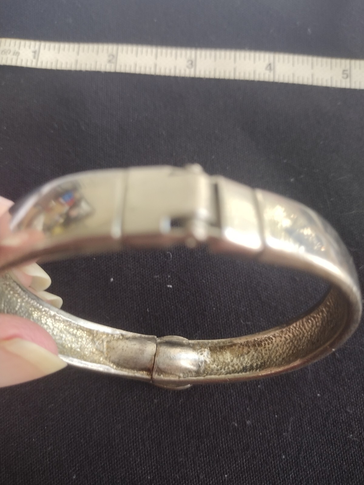 Sterling Silver Vintage Hindged Bracelet. 64 grams