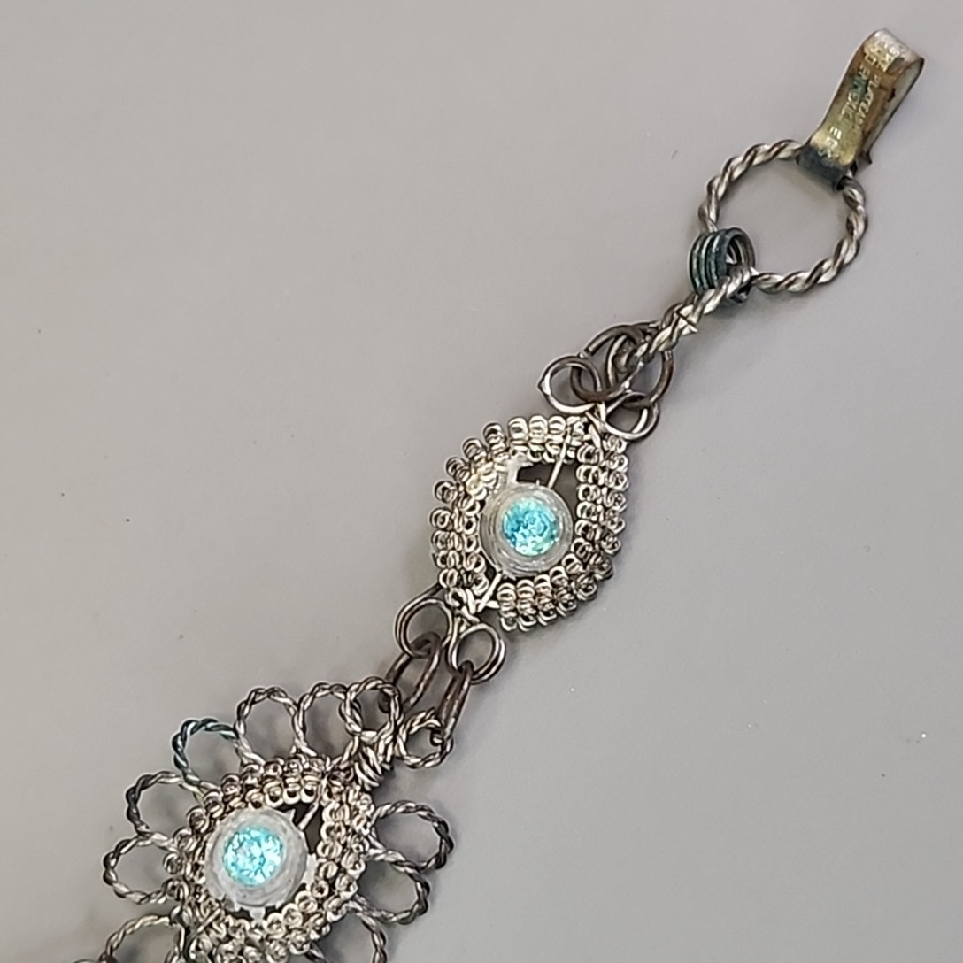 Vintage Mexican Wire Wrapped Bracelet Silver Plated Cannetille Blue Glass 6.5″