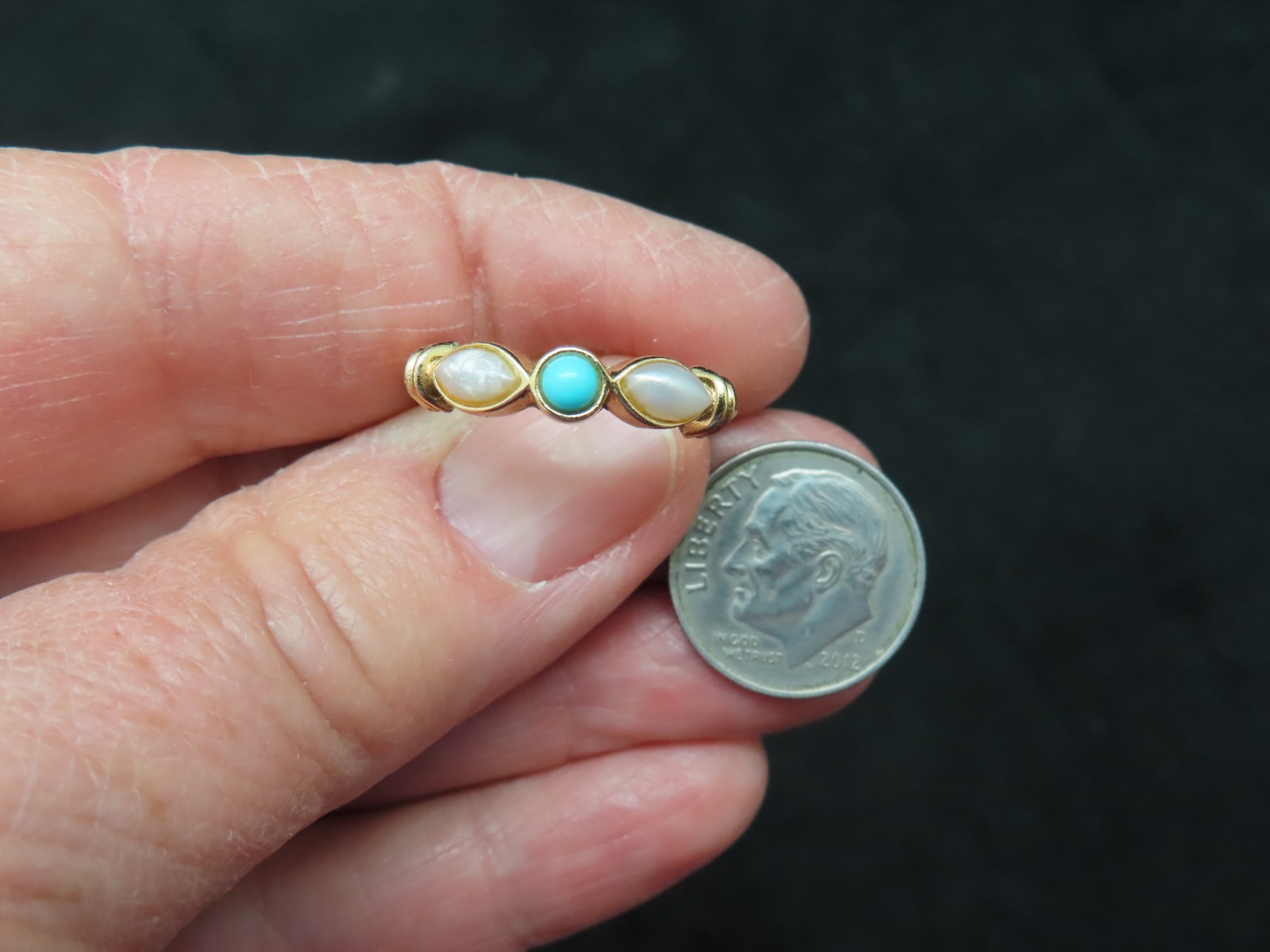 Vintage 1970’s AVON Faux Pearl Ring SZ 8