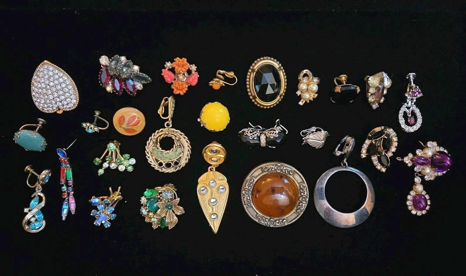 Lot Of Vintage Costume Jewelry Single Earrings Clip On Signed Arthur Pepper