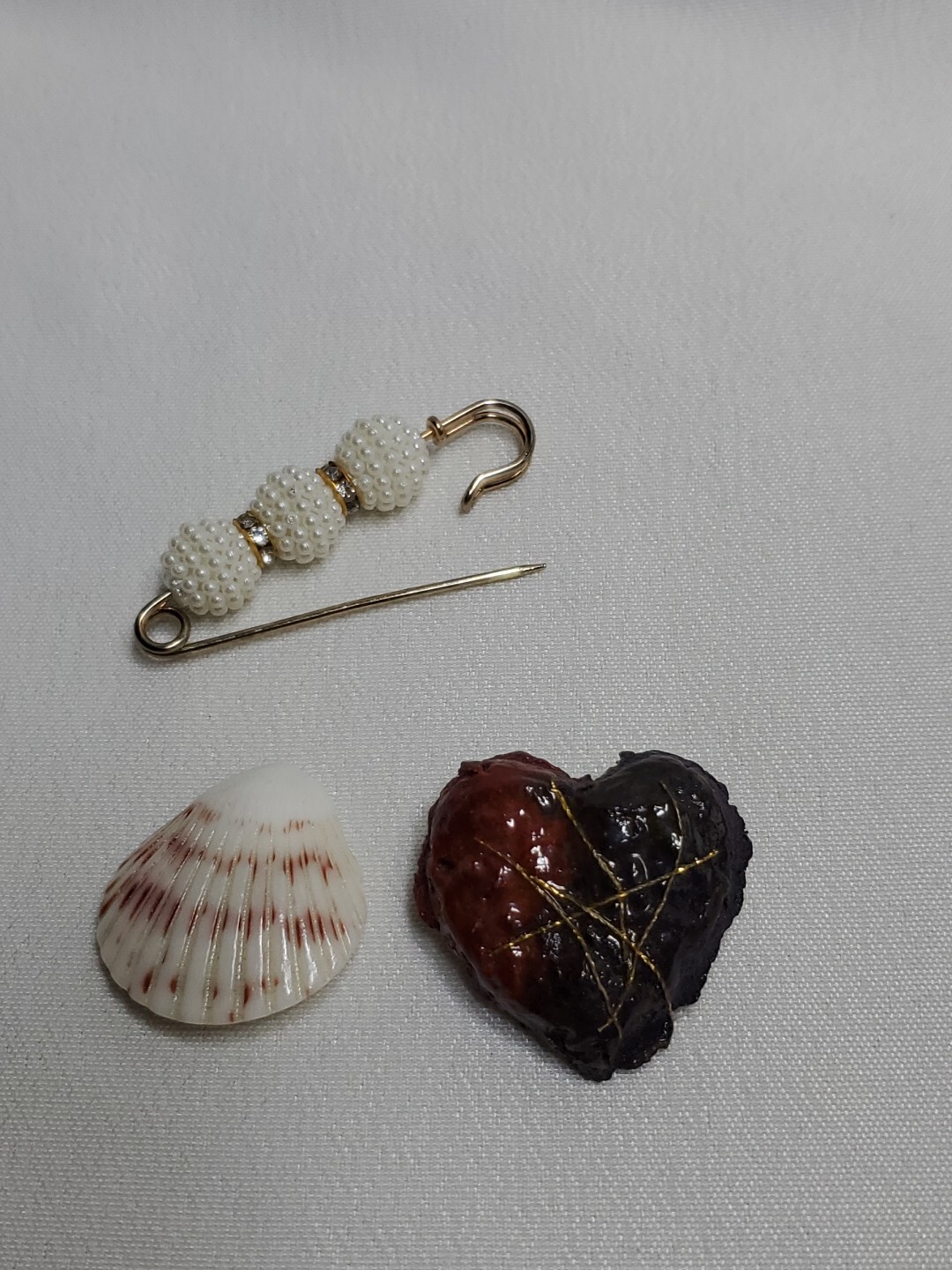 Lot of 3 Pins Brooches Shell Safty Pin Heart
