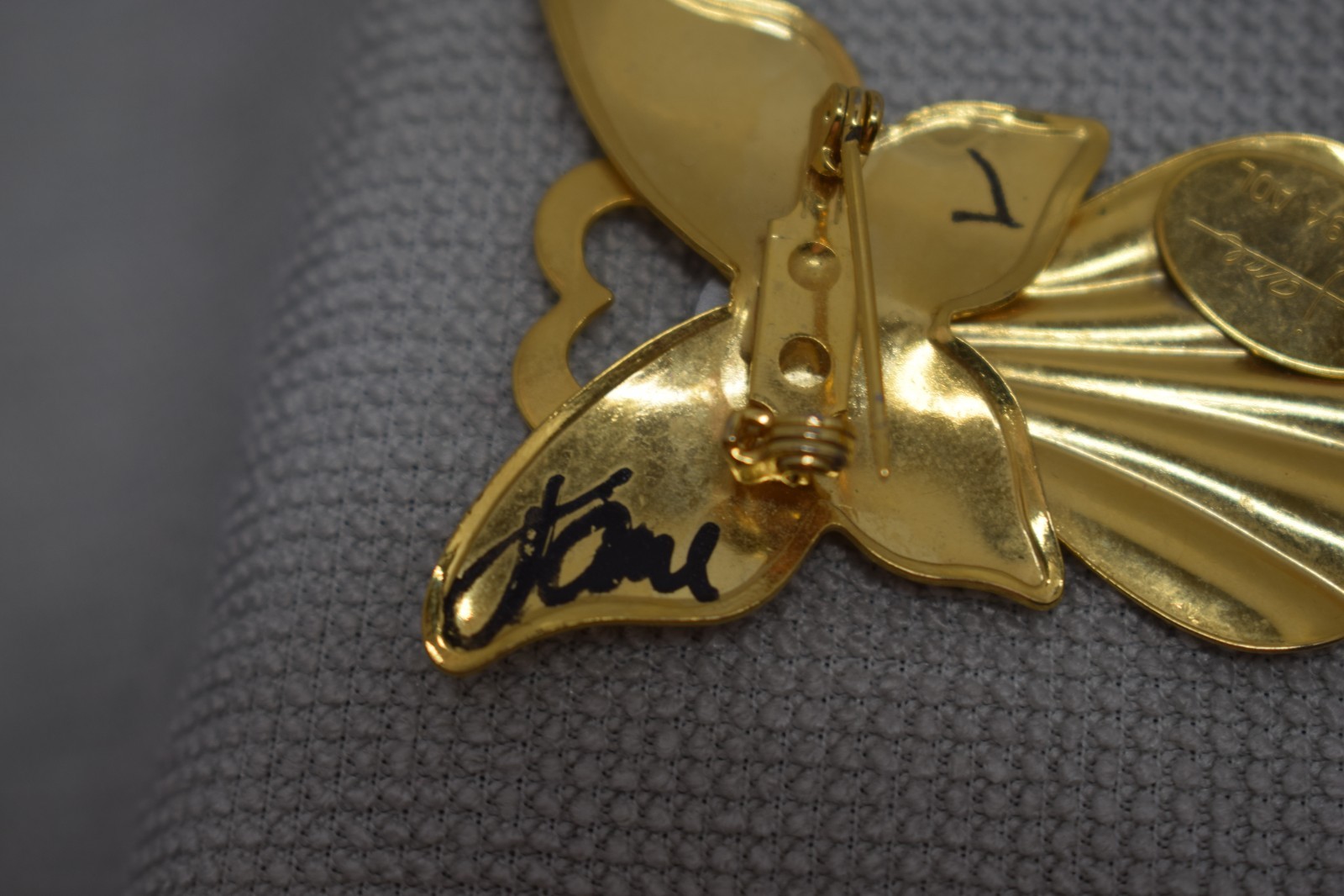 Vintage Angel Brooch 2.5″ Icy Angelcore Love Valentine Christmas Signed