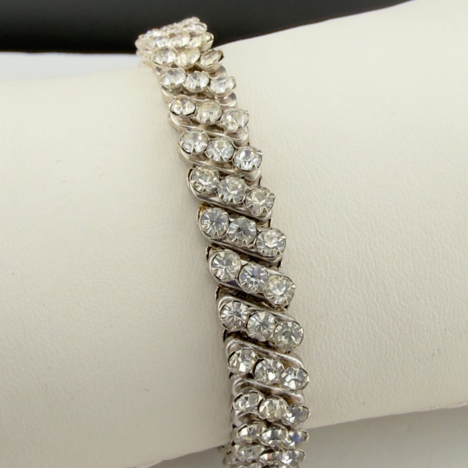 Vintage Rhinestone Expansion Bracelets Set of 2 Stretch Silver/Gold Tone 3 Row