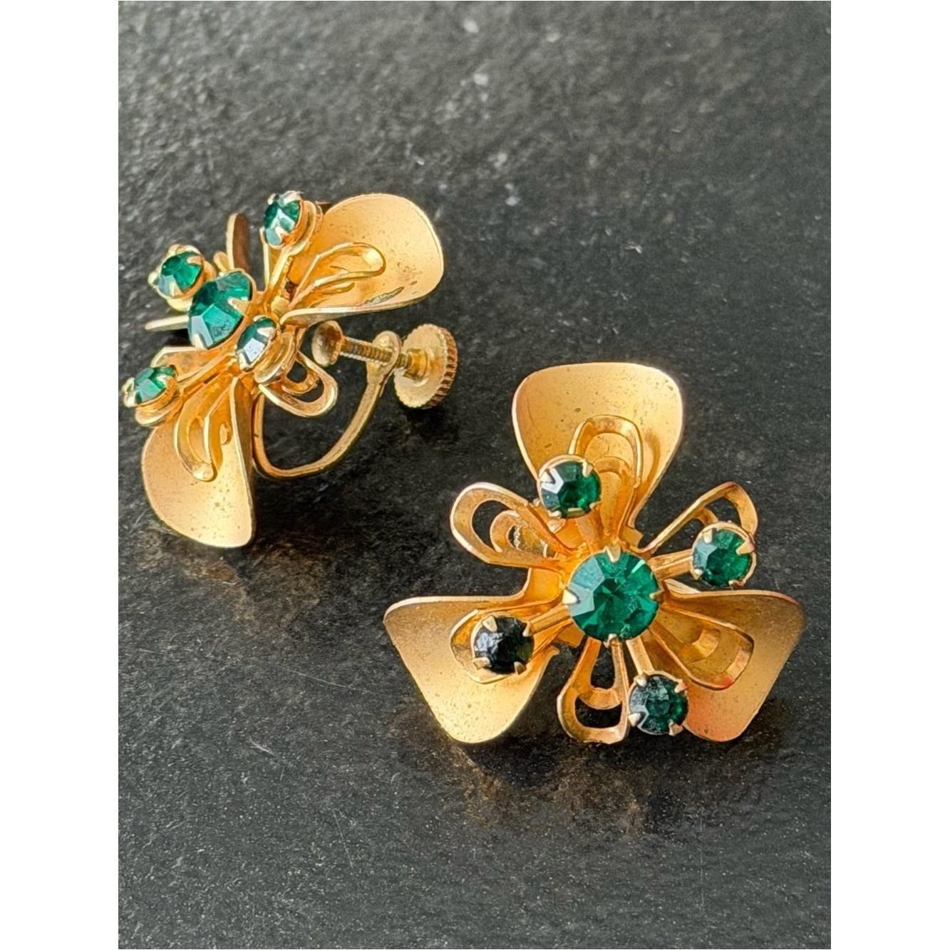 Vintage Floral Spray Bouquet Emerald Green Rhinestone Bouquet Clip On Earrings