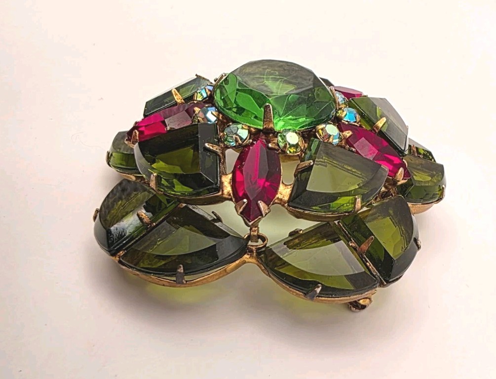 Vintage Rare Signed Regency Green/Red/AB Pie Stone Shaped Glass Tiered Brooch