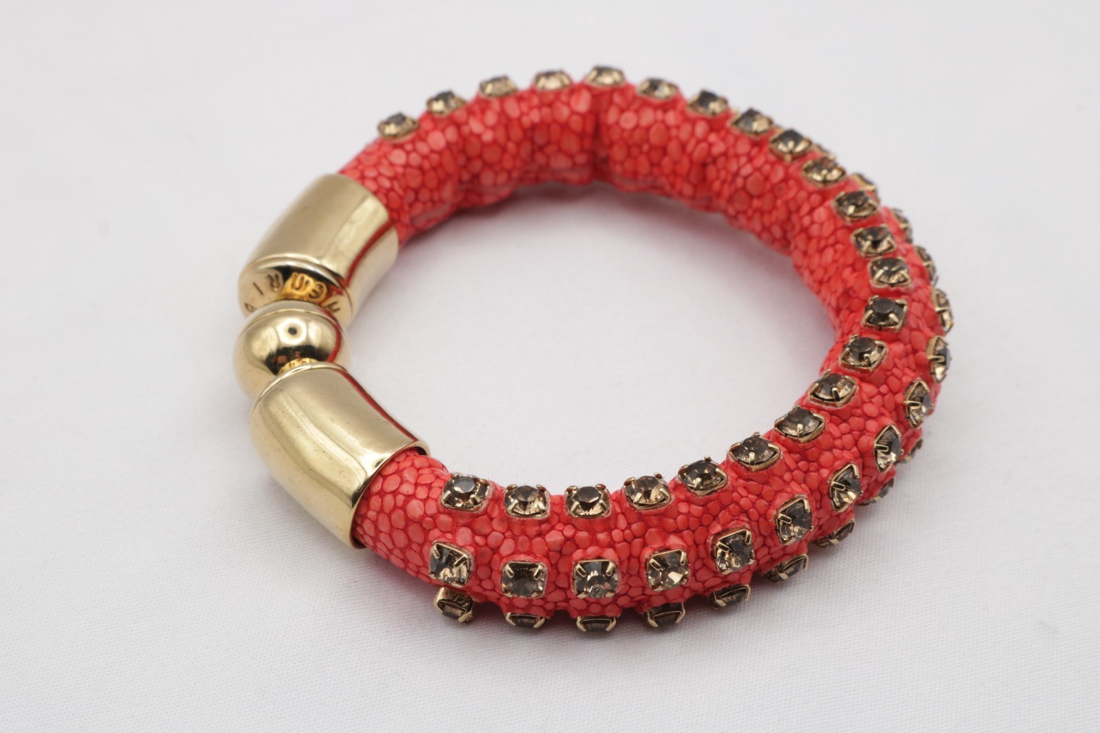 Henri Bendel Stingray Coral Crystal Bracelet Gold Tone Magnetic Clasp Vintage