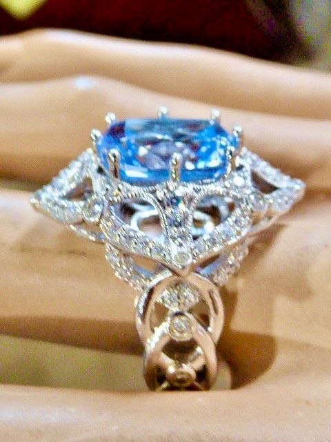 NEW 7CARAT SKY BLUE MINED CUSHION CUT TOPAZ & CZ STERLING RING SIZE 8 RING