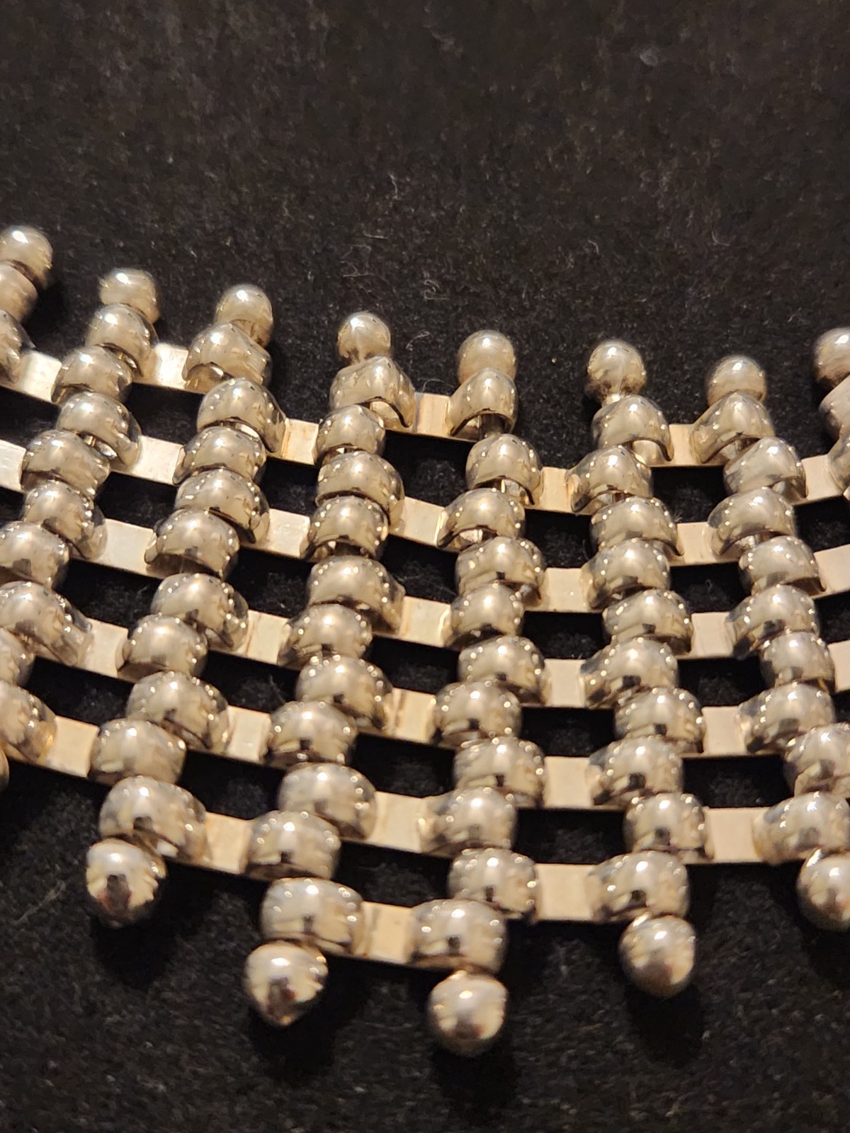 Brickwork Art Vintage 1980’s Silver Toned Bib Choker Expanding Mesh Necklace
