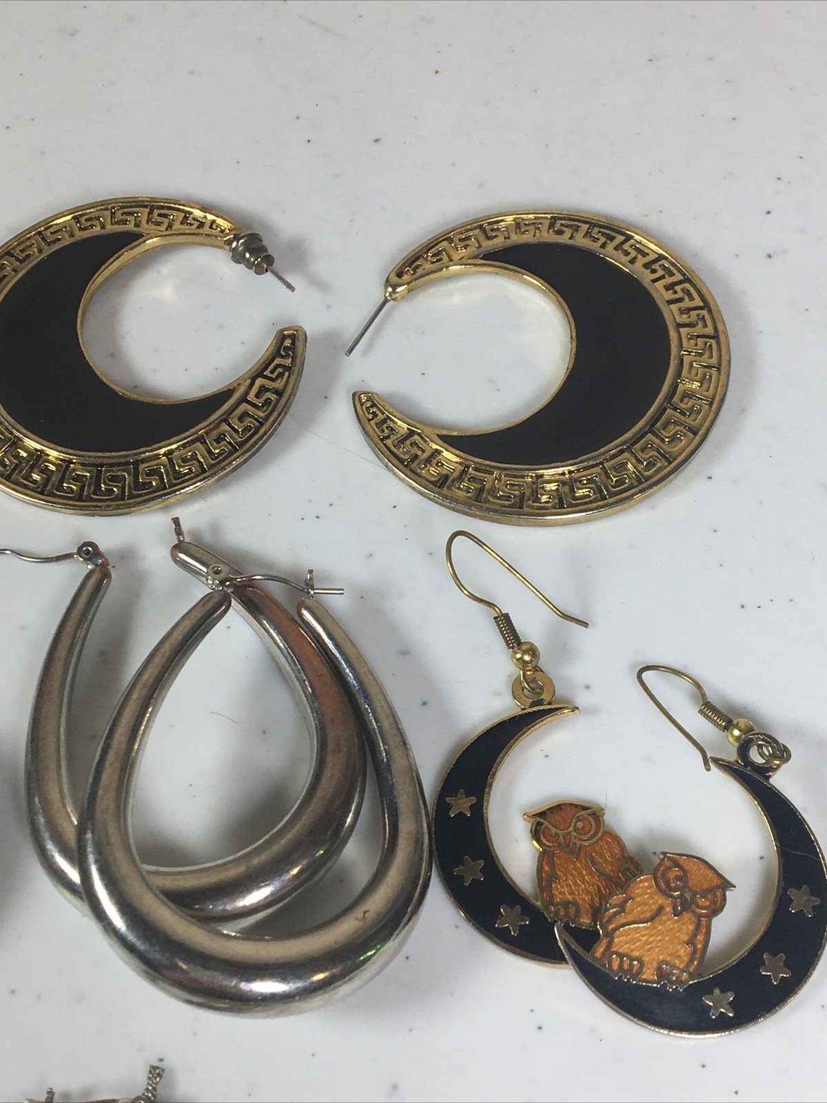 Lot of 11 Pairs Assorted Earrings Hop Metallic Different Styles, Shapes Colors
