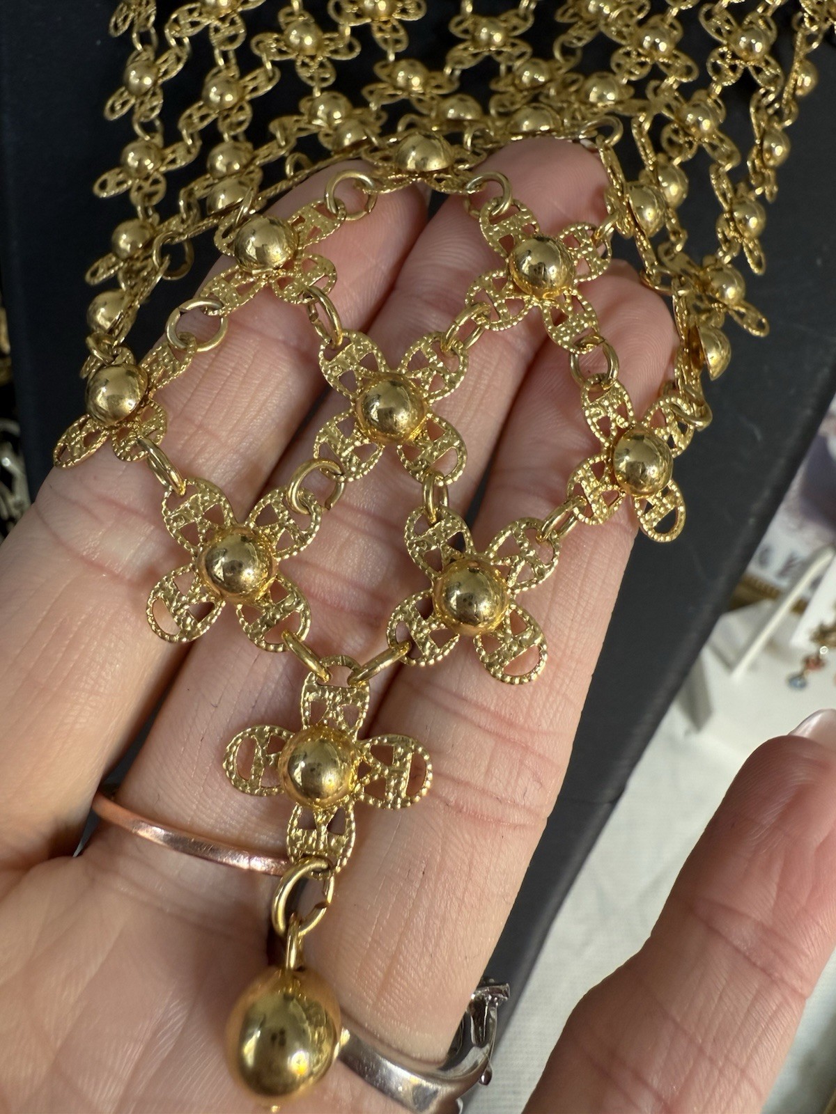 Vintage Gold Tone Articulated Chain Link V Bib Statement Necklace