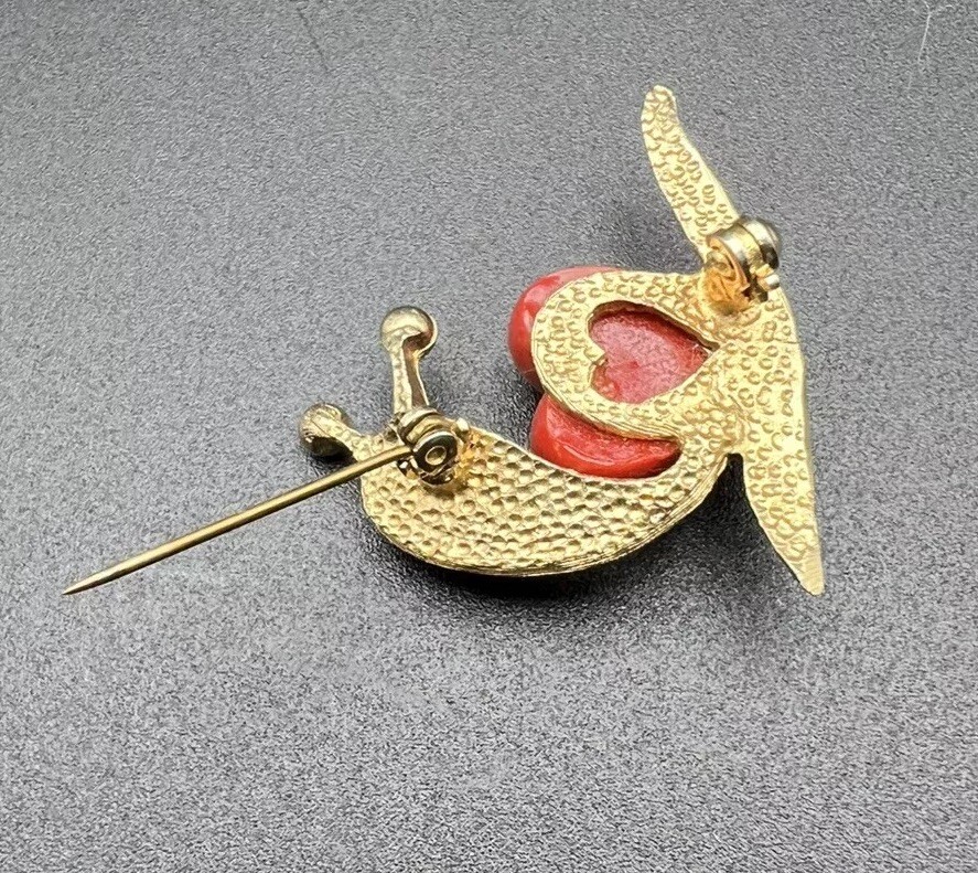 Figural Brooch Gold Tone Snail Red Heart Shell Pin Nautical Mermaidcore Costume