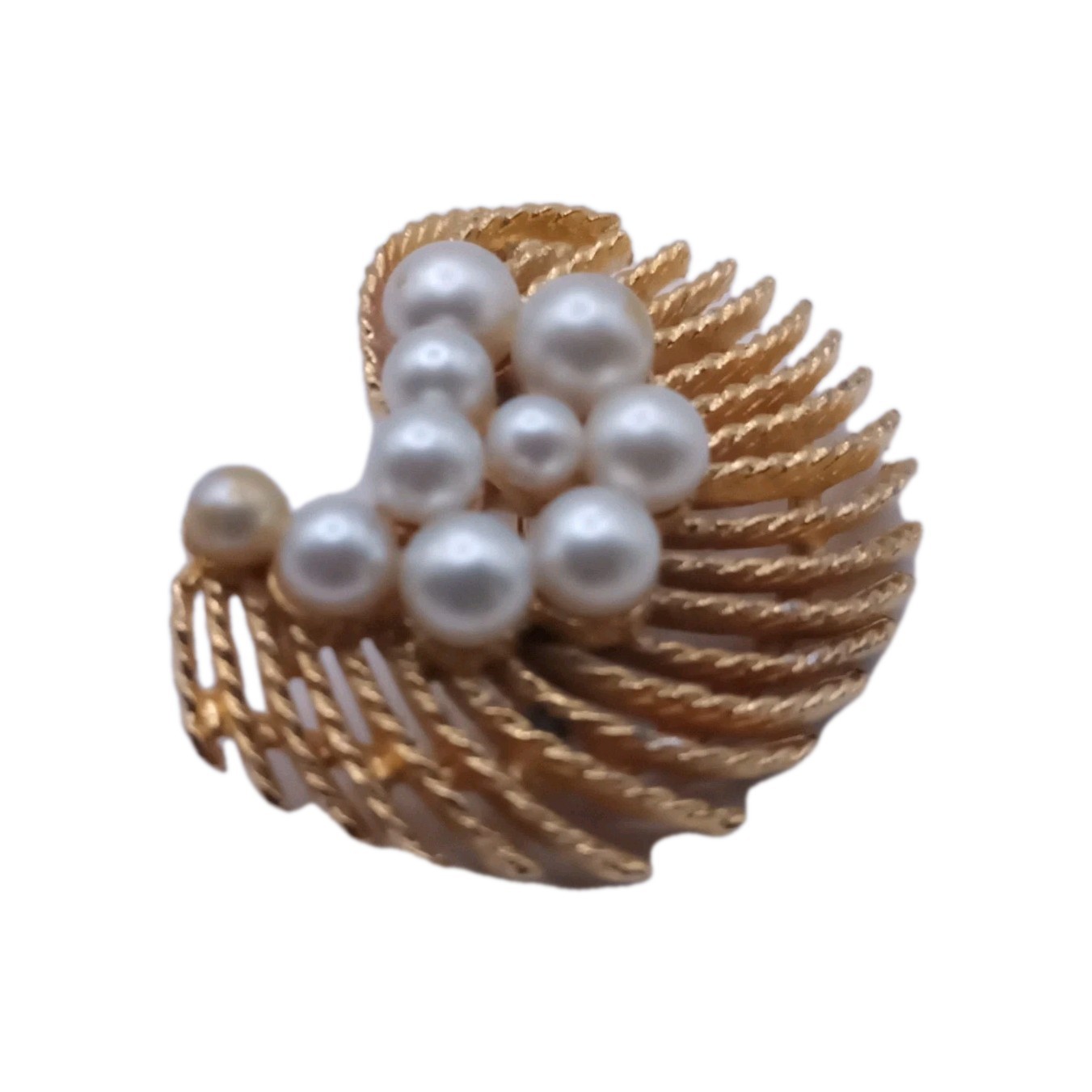 Vintage Gold Tone Textured Ribbon Swirls Faux Pearl Brooch Pin Jewelry 1 3/4 in