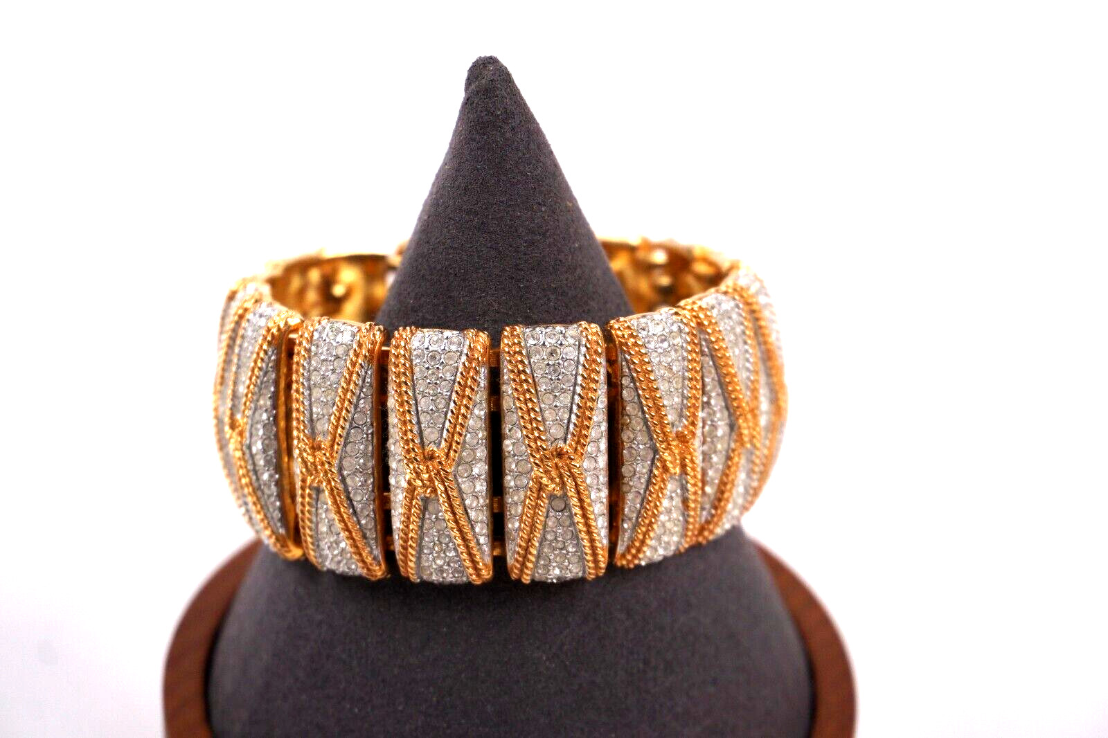 VTG MASSIVE SWAROVSKI PARIS HAUTE COUTURE CRYSTAL ELEGANT STATEMENT BRACELET 7″