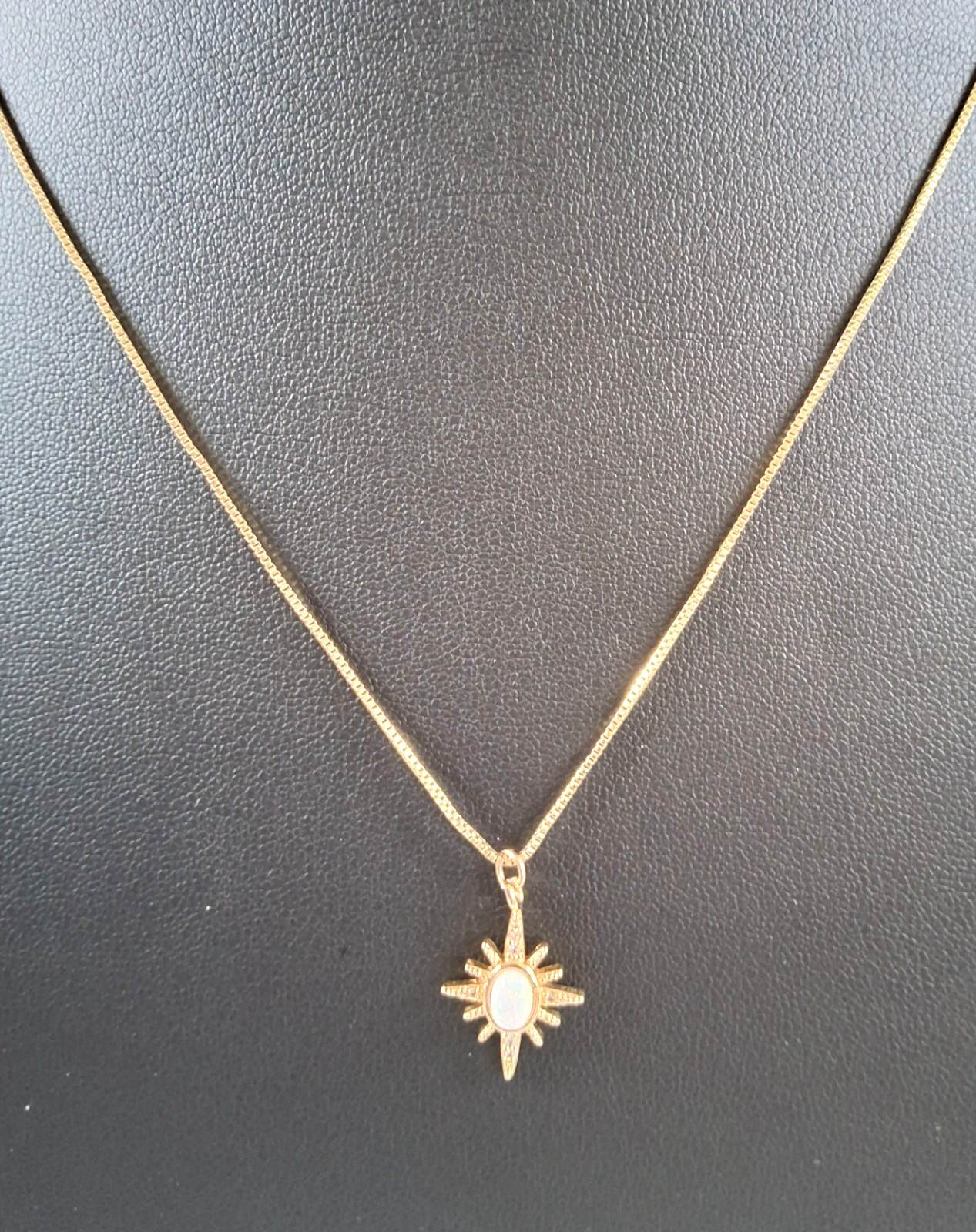 vintage gold tone opal pendant north star 3/4″ 18″chain necklace