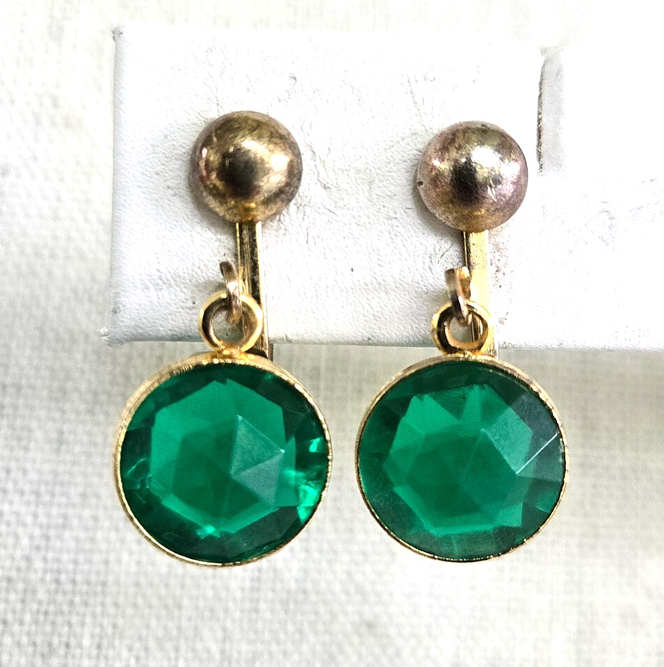Vintage Green Acrylic Crystal Open Bezel Dangle Gold Tone Clip Earrings 1″