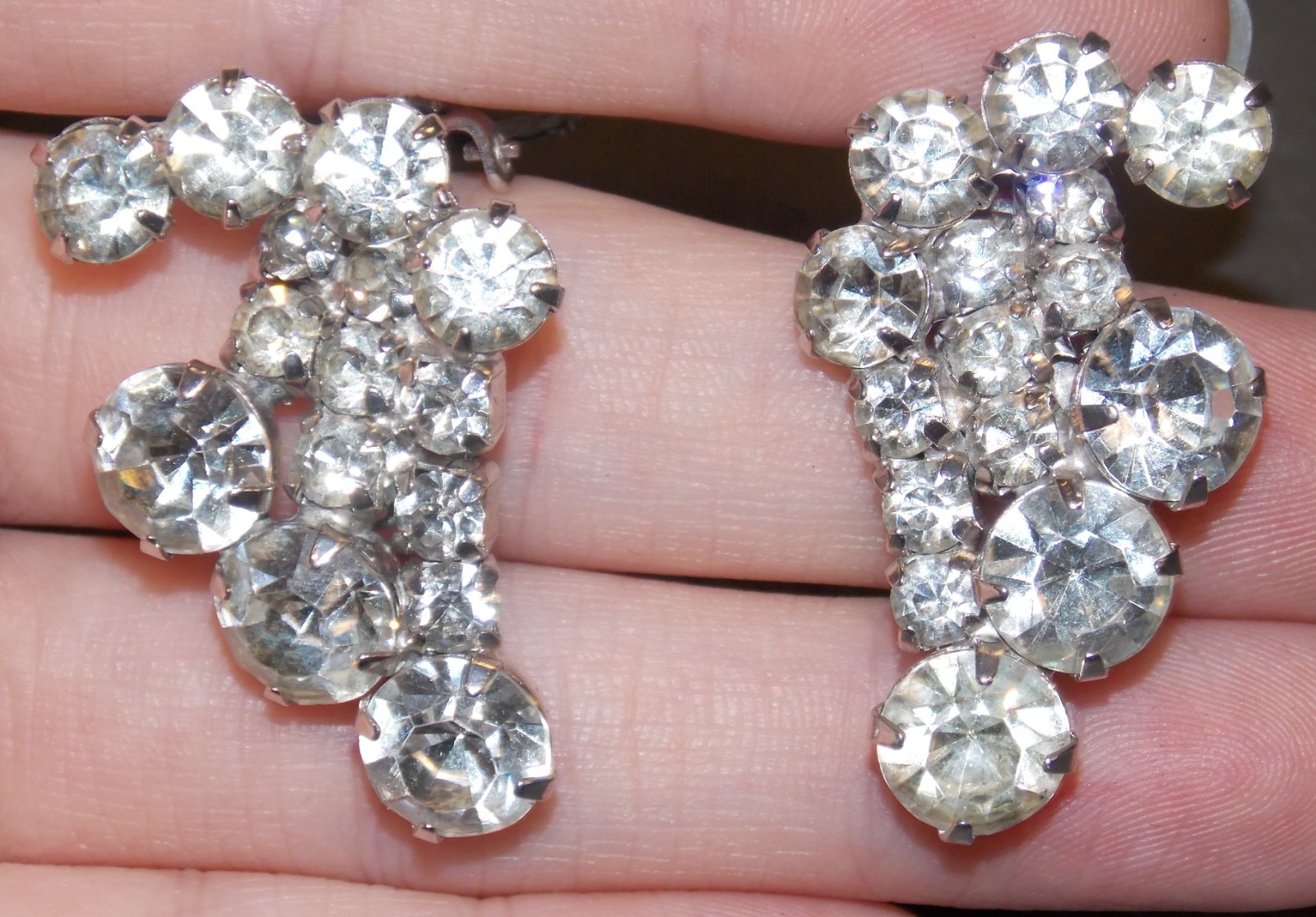 Vintage La Roco Stunning Clear Glass Rhinestone Silvertone Clip Earrings