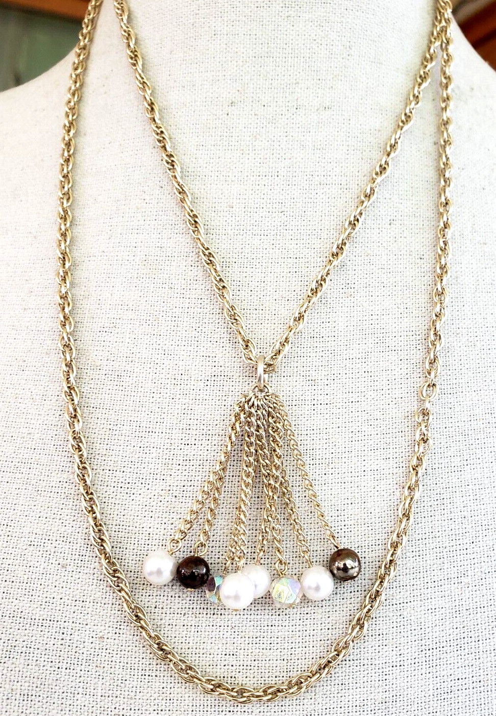Vintage Bead Tassel Pendant Gold Tone Aluminum Necklace 41″ Clasp Less