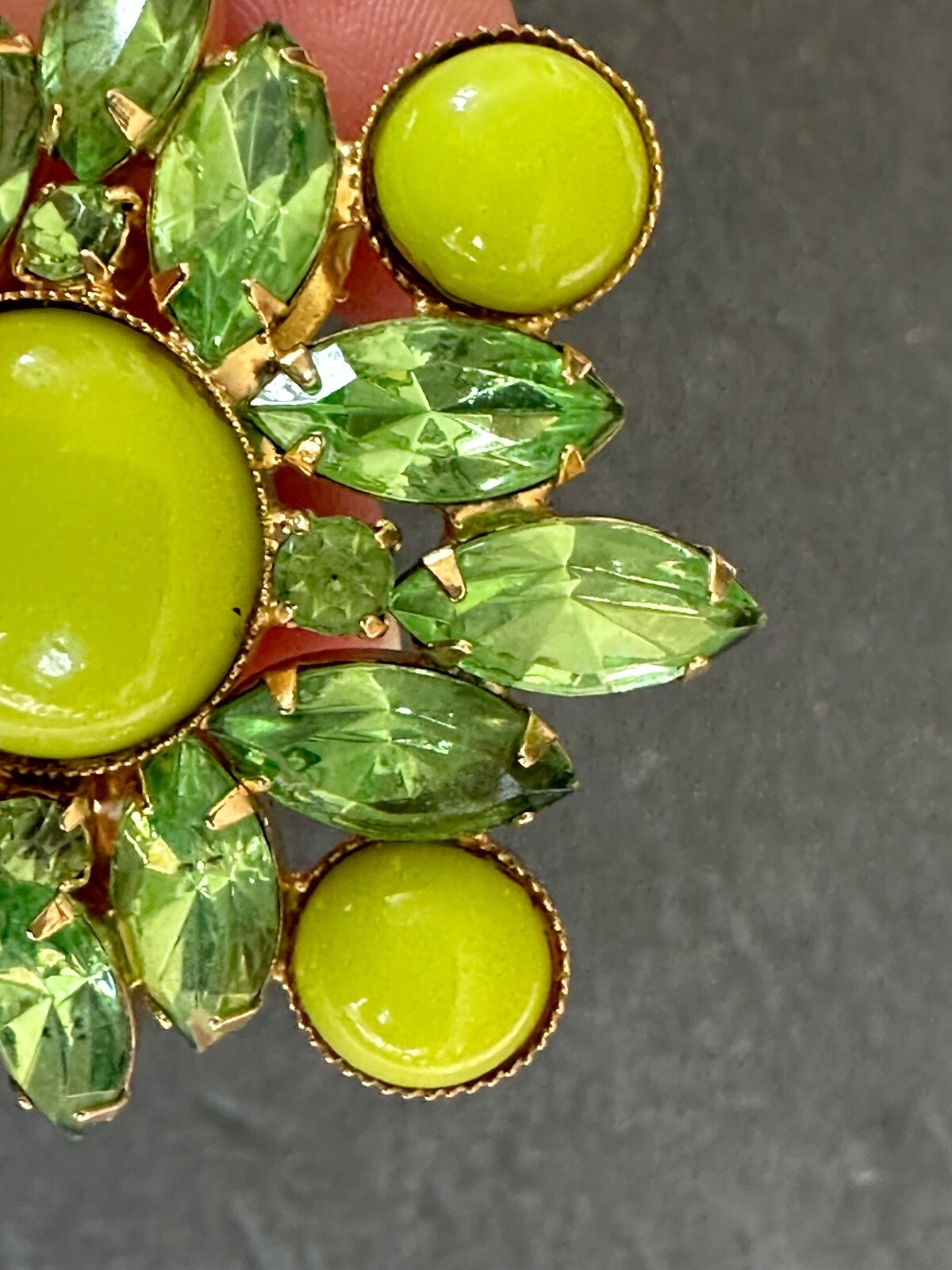 VINTAGE Brooch Pin Lime Green Cabachon & Rhinestone Brooch 1960s Fashion Jewelry