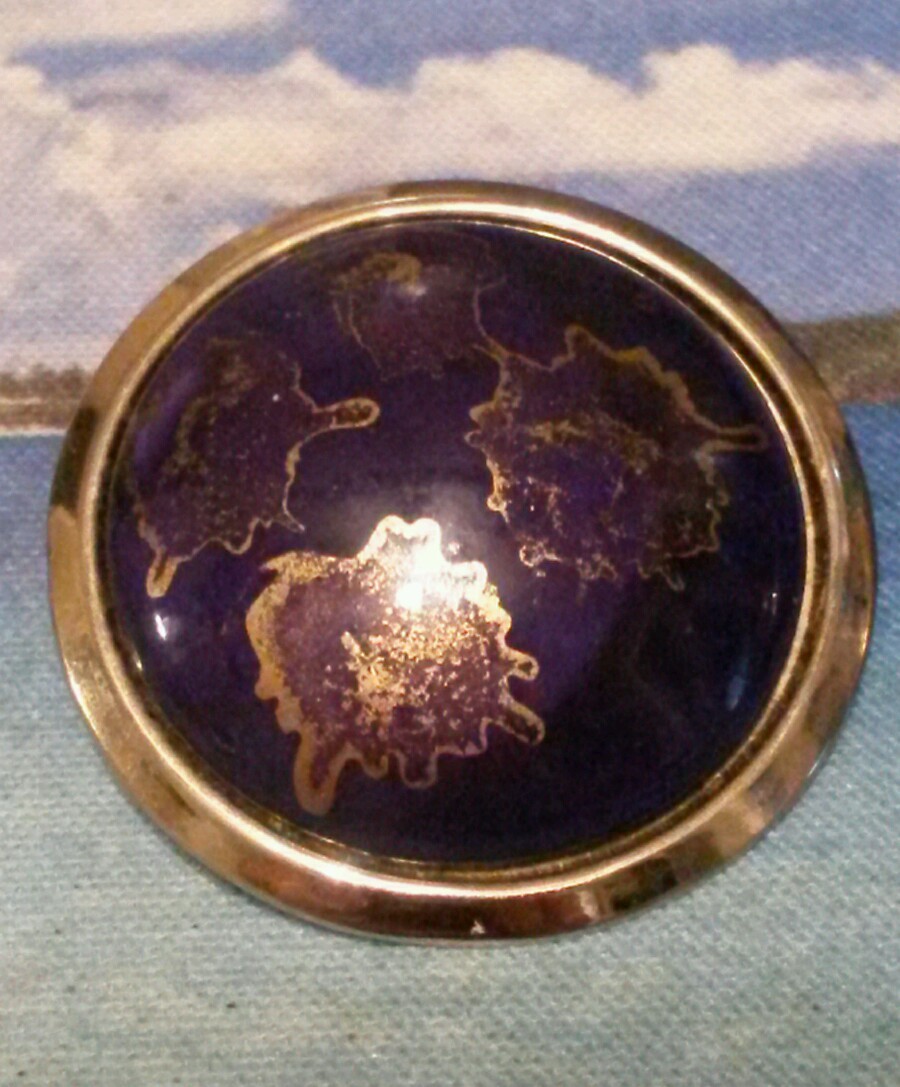 Vintage Cobalt Blue/Purple Foil Cabochon Brooch and Earring Set – Gold Tone