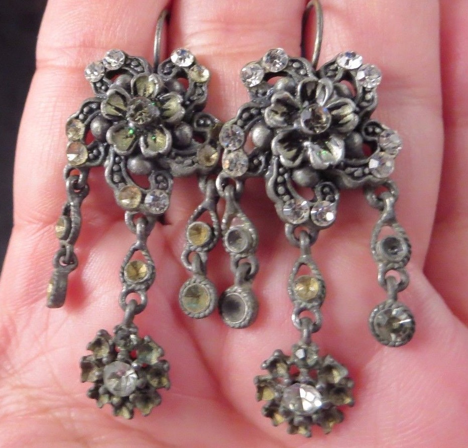 Vintage JZ China Signed Clear Rhinestone Dangle Flower Lever Bk Pierced Earrings