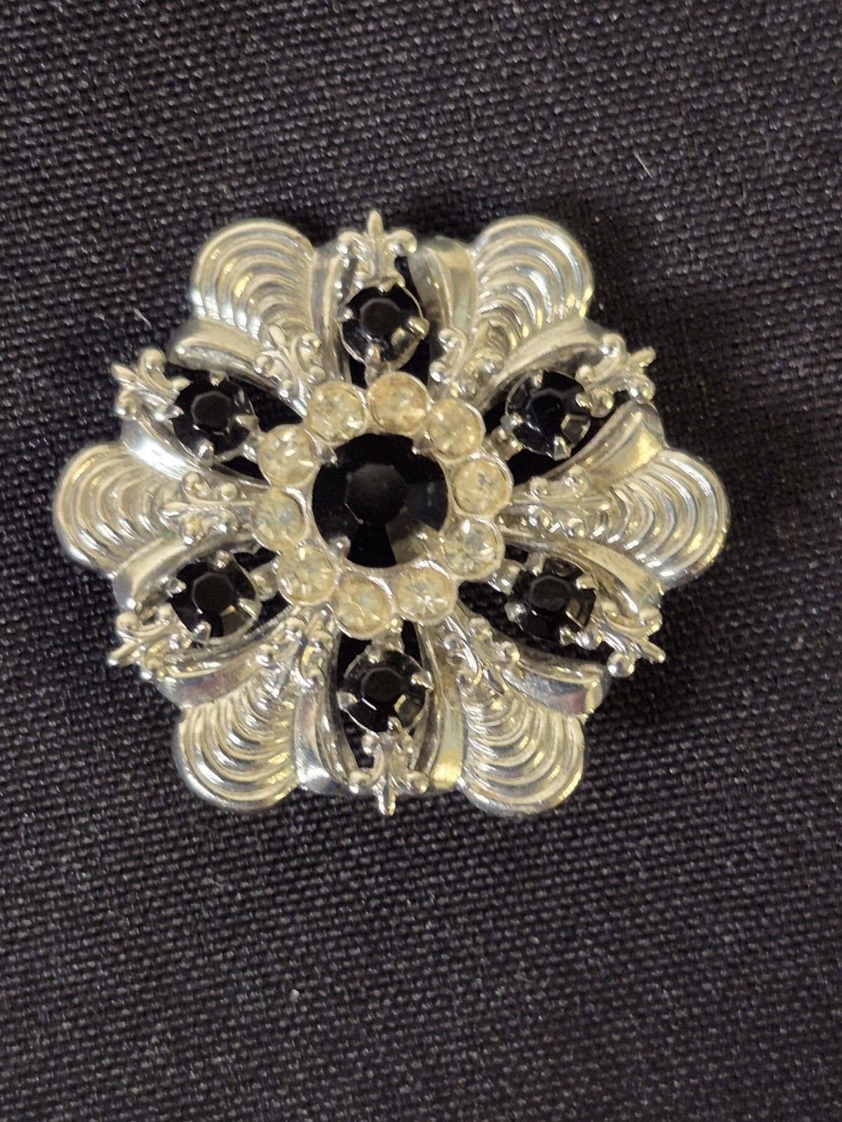 Black & Clear Glass Rhinestone Brooch Pin Starburst Floral Silvertone Vintage