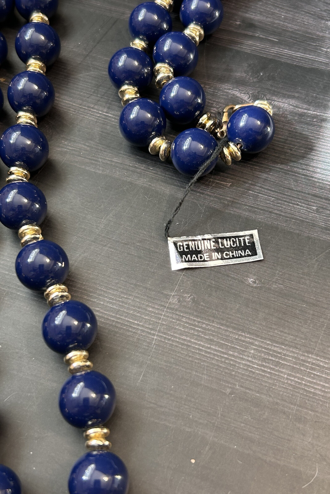 Vintage blue genuine lucite necklace Dark Blue BEAUTIFUL! Made In China! 15”