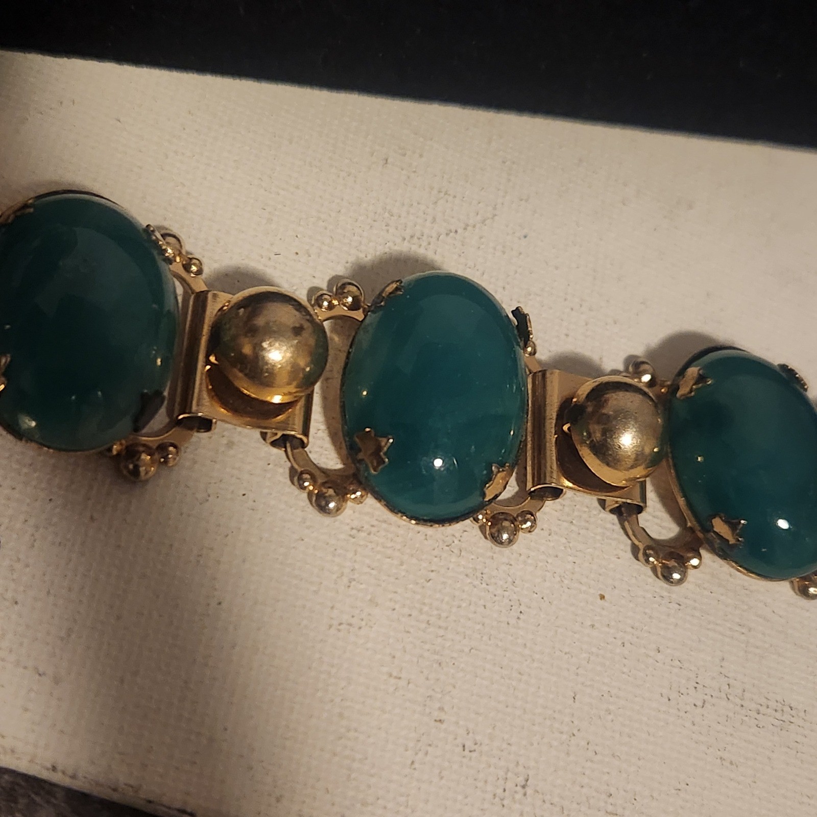 Vintage Gold Tone Green Oval Cabochon Link Statement Bracelet Retro 6 inch