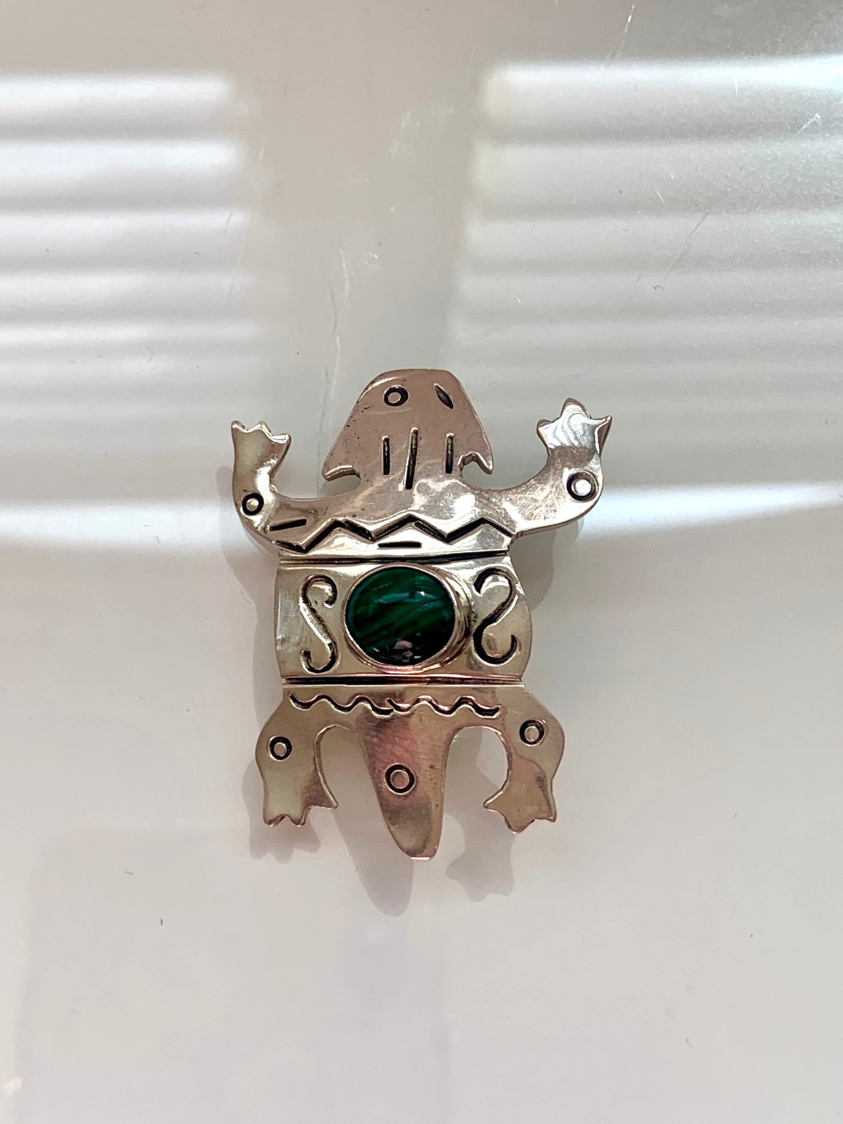 FORBES 925 Sterling Silver Vintage Pre-Columbian Deity Brooch Pin Green Stone