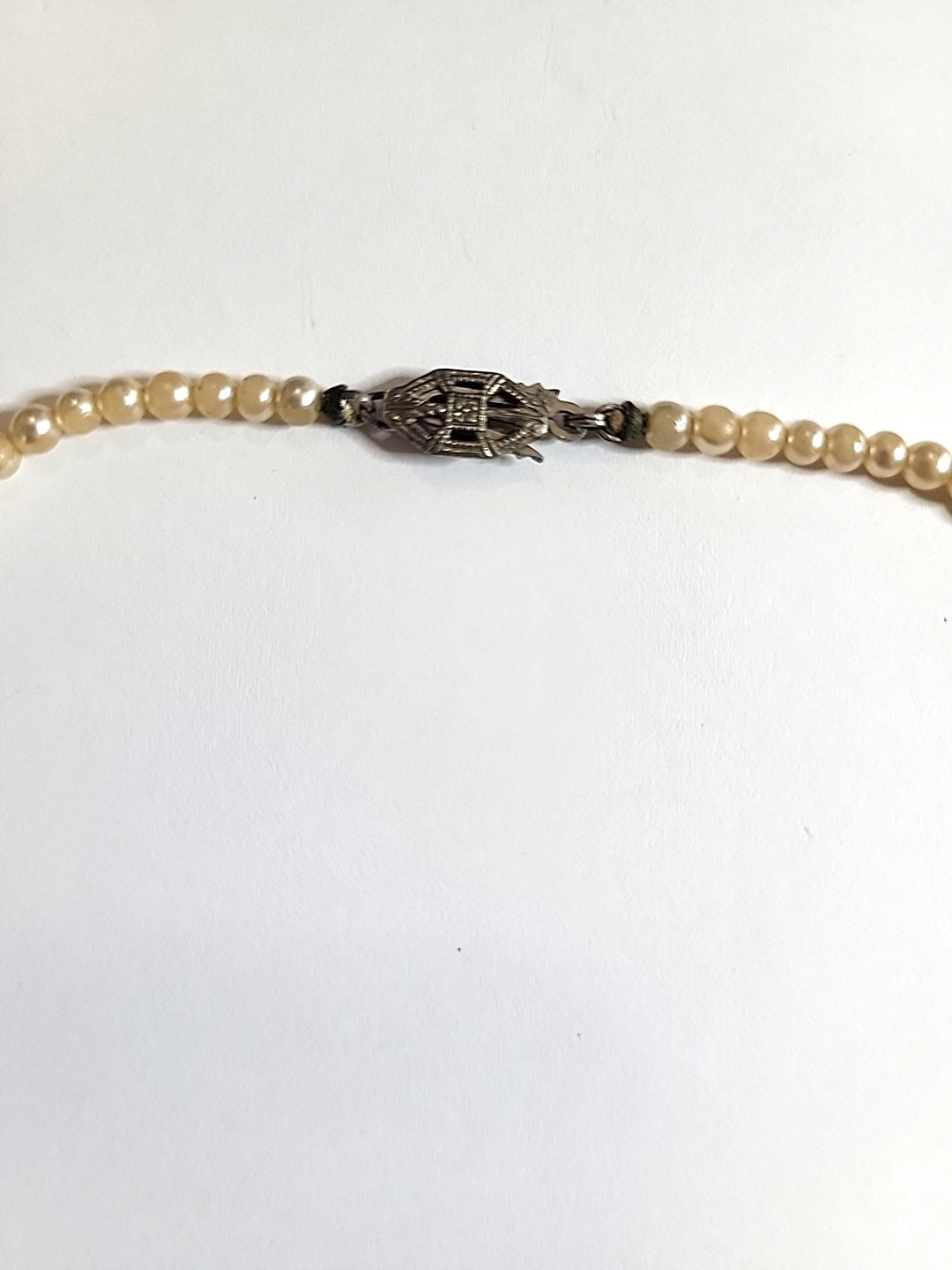 Vintage 16″ Champagne Graduated Pearl Beaded Necklace Silver Fish Hook Clasp