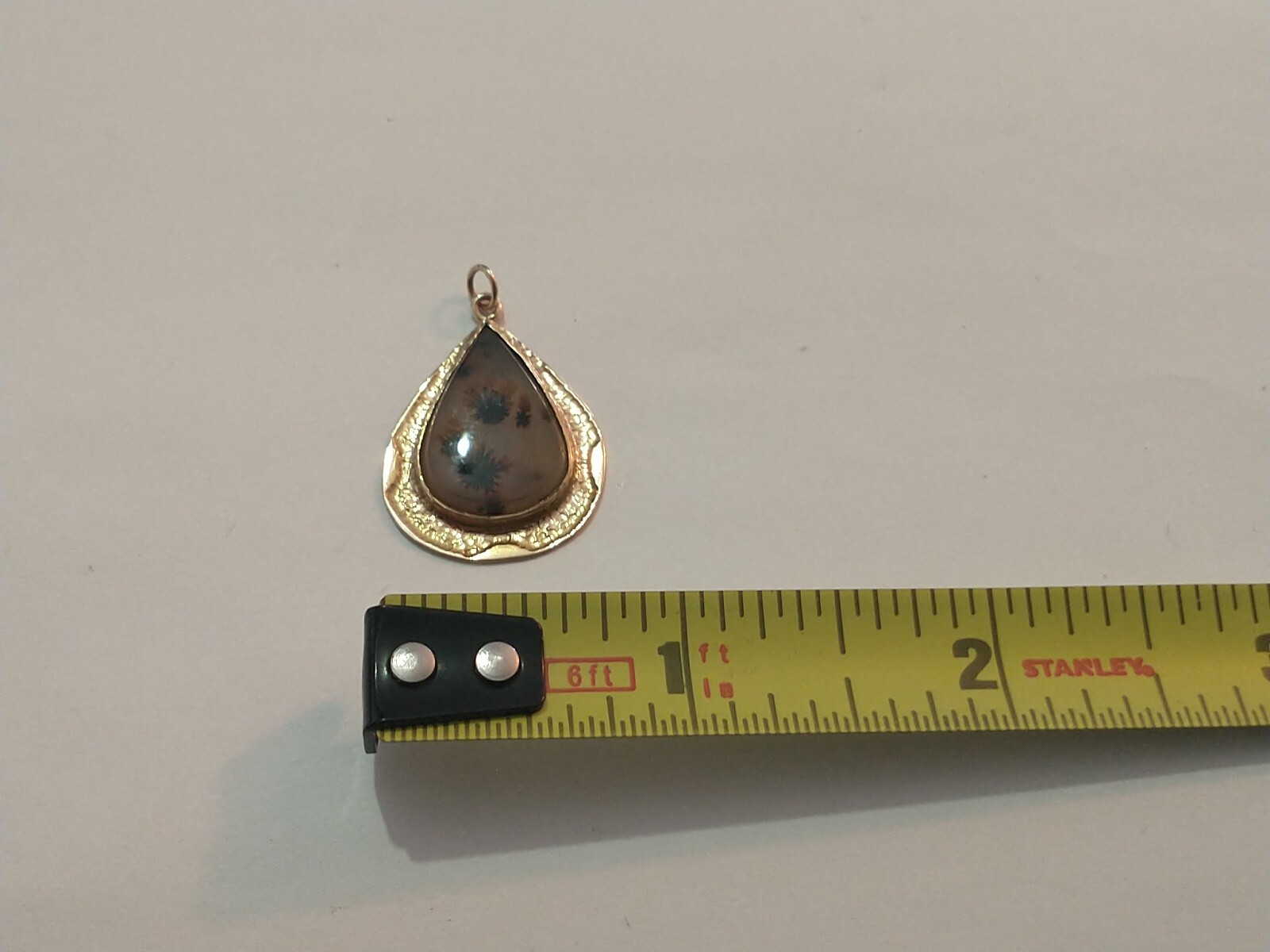 Vintage English 9 Karat Gold Portrait Agate Pendant