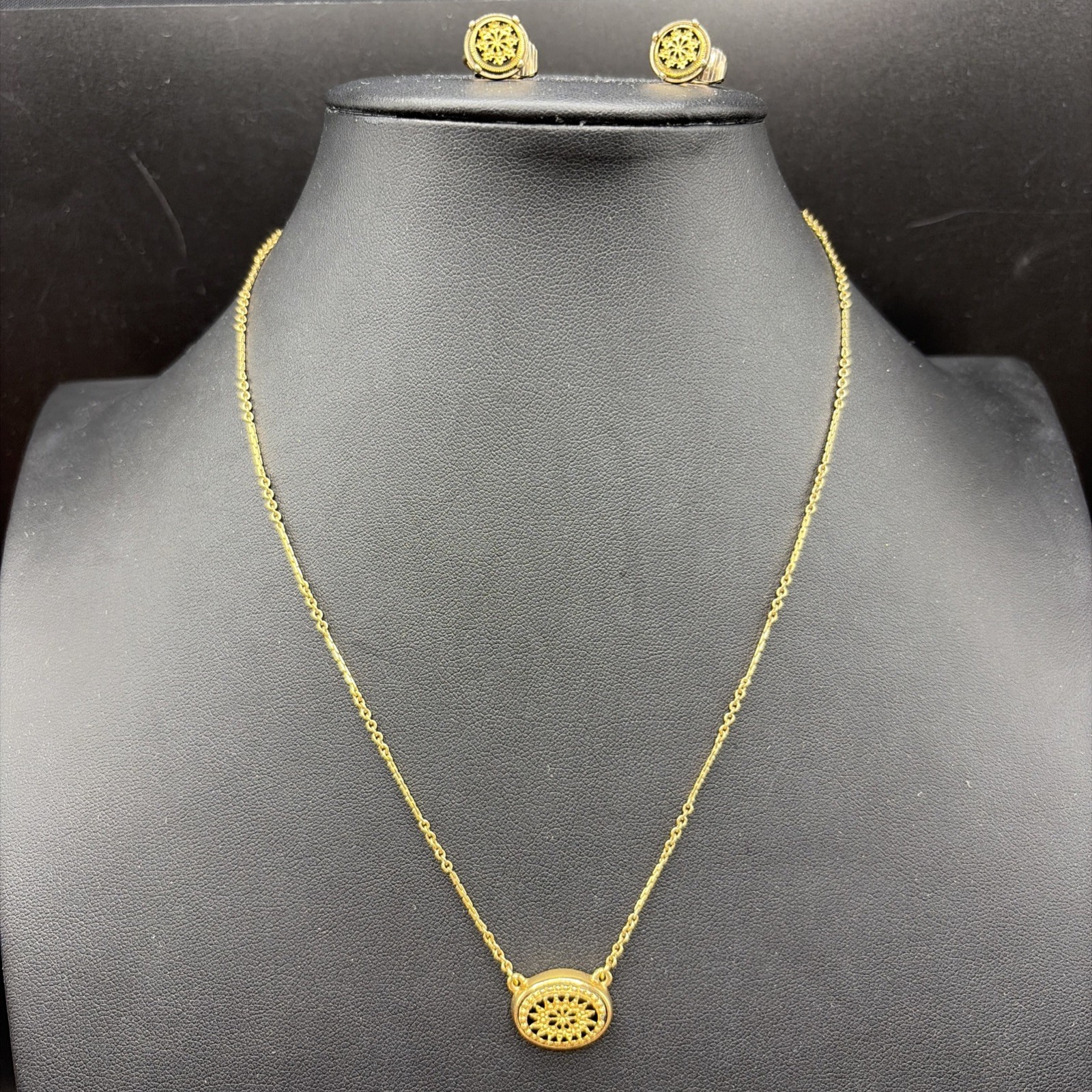 Vintage 1980 Avon Snow Fanasty Necklace Clip On Earring Set Gold Black