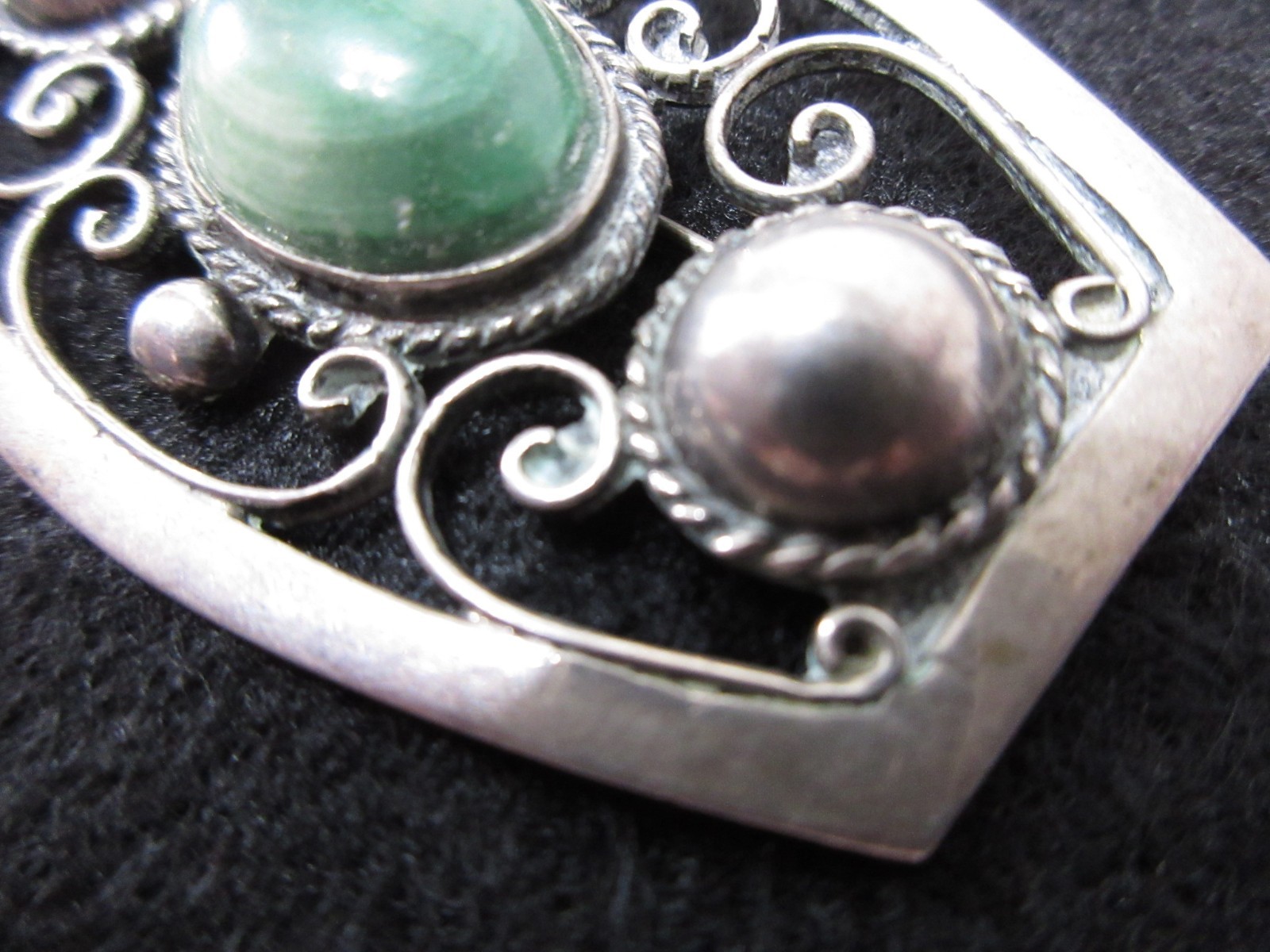 Antique Sterling Silver & Green Cabochon Stone Brooch Mexico Intaglio 980 NICE