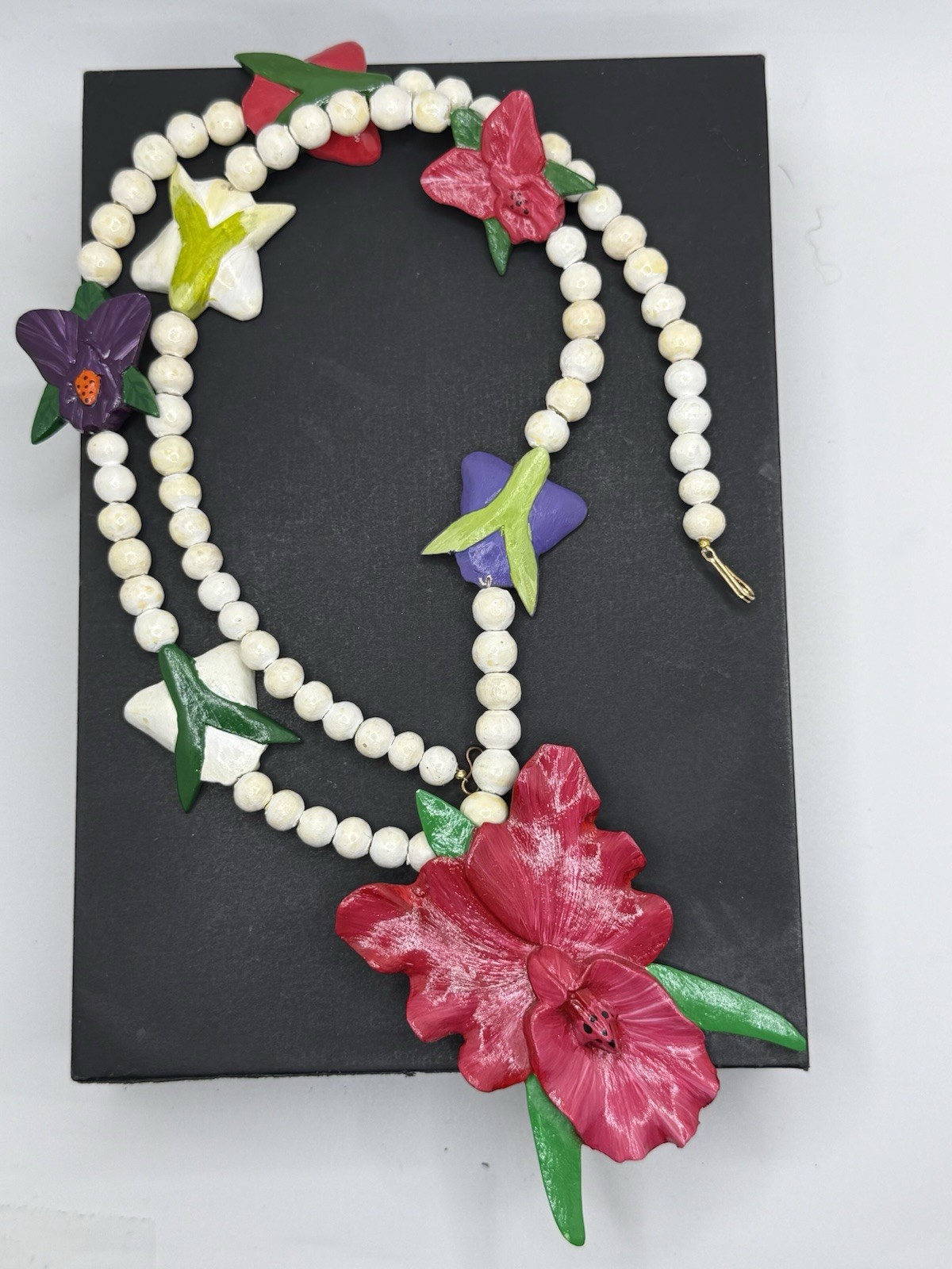 Vintage Hand-Carved Wood Orchid Necklace Tropical Flowers Red Cream Purple