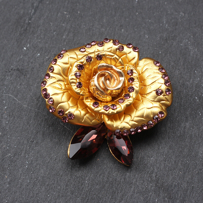 Fashionable Vintage Sophisticated Elegant Enamel Rose Brooch Jewelry Gift