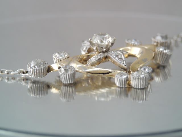GORGEOUS ART NOUVEAU 18K / 17K GOLD & PLATINUM EUROPEAN CUT DIAMOND NECKLACE
