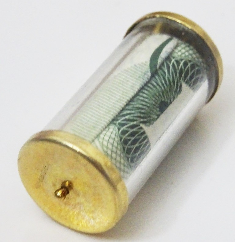 Vintage Rare 9 karat gold 1 Shilling Emergency Note Charm