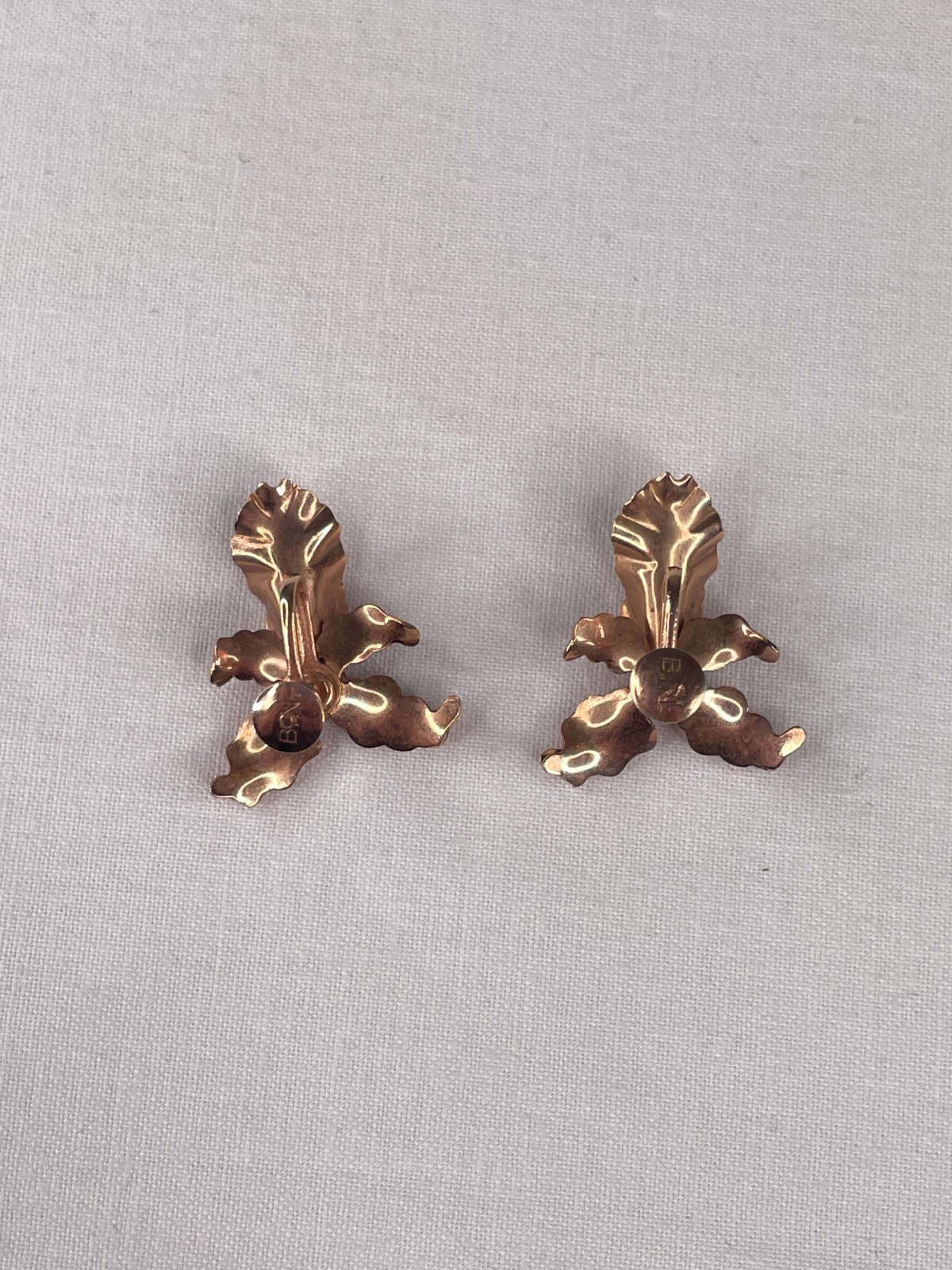 VTG Signed BN Orchid Flower Purple Crystal Rose Goldtone Screw Back Earrings