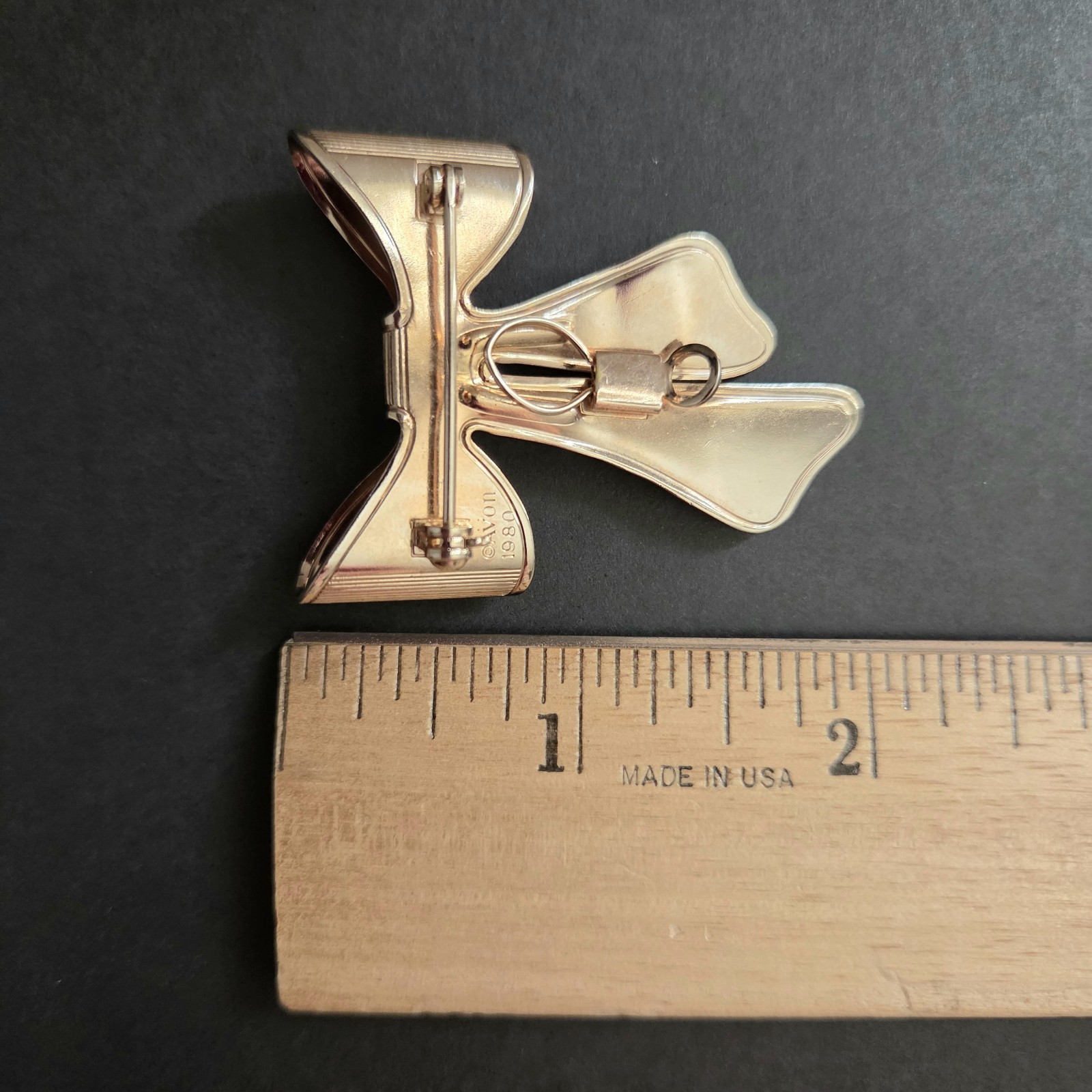 Avon Ribbon Bow Brooch Pin Gold Tone Classic 1980s
