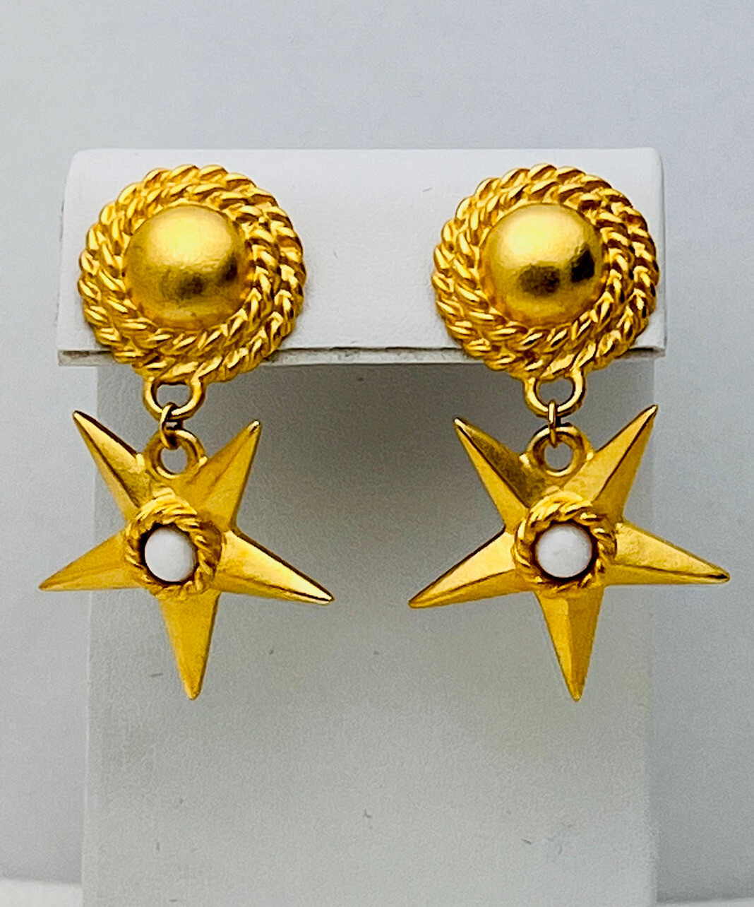 Vintage 1980-90s Matte Gold Tone White Lucite Star Pierced Earrings