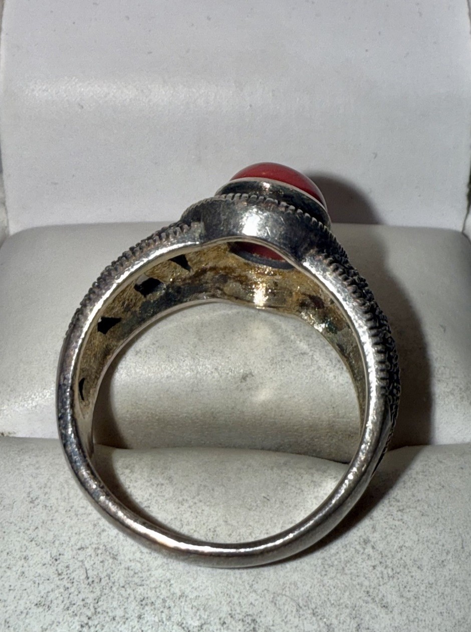 Vintage Solid Sterling Silver Natural Red Coral Marcasite Ring Size 8.75