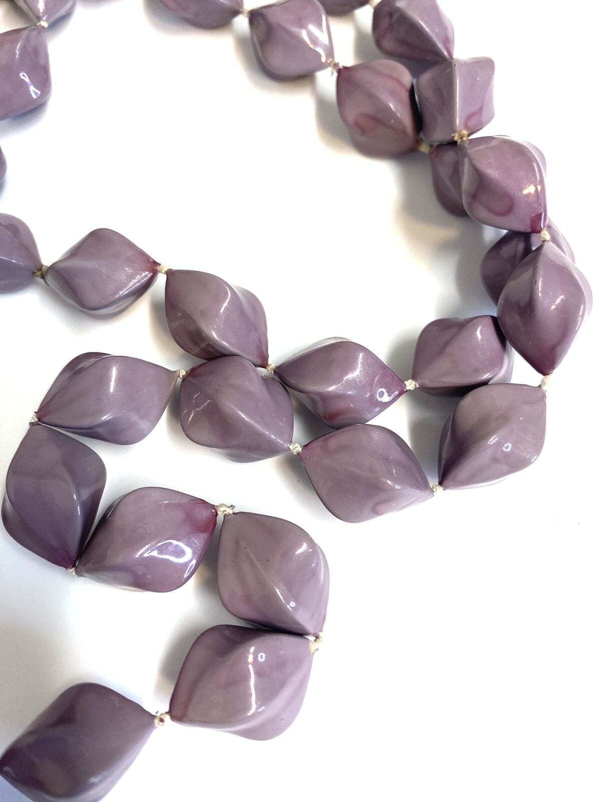 9.64 Vintage necklace, large plastic beads in lilac tone