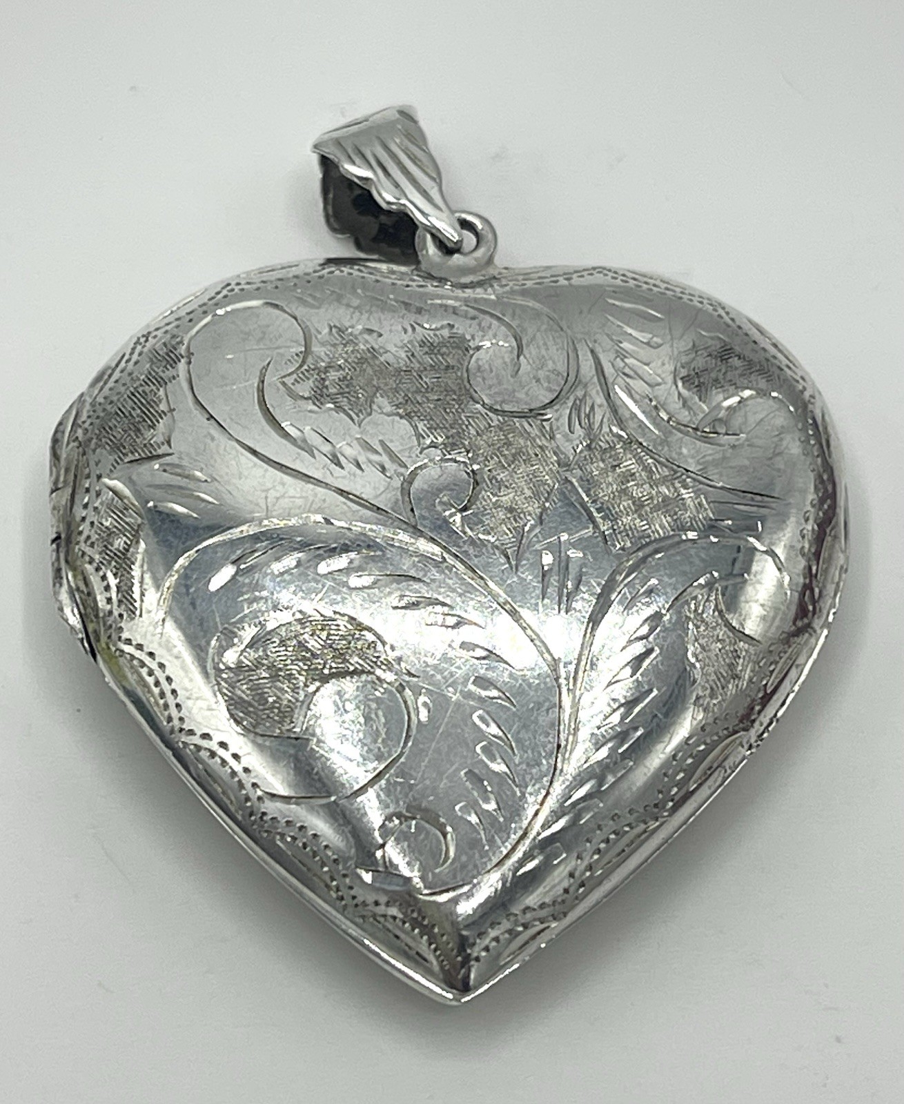 Vintage 925 Large Puff Ornate Etched Hollow Heart Locket Pendant Sterling Silver